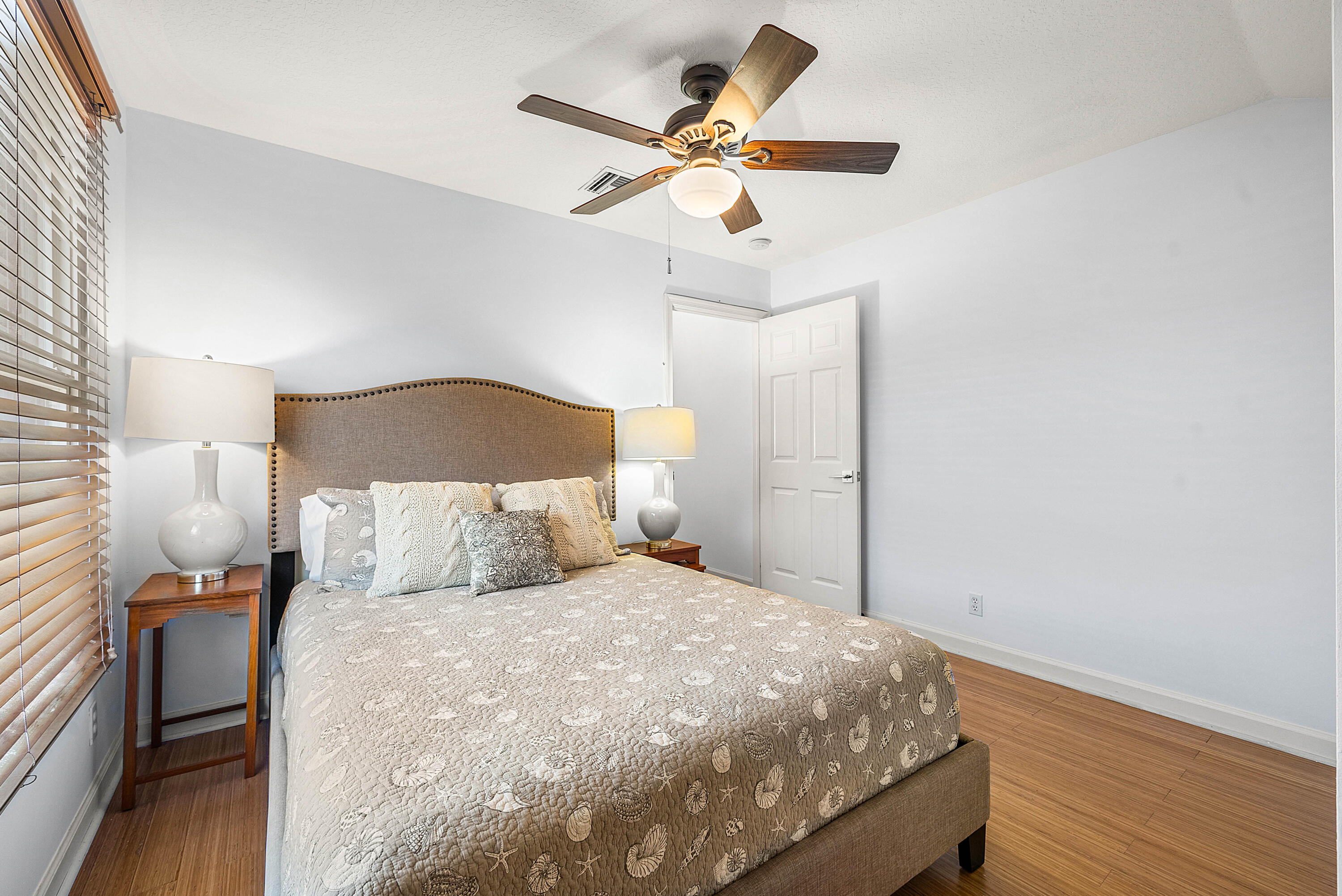 7032 Brunswick Circle