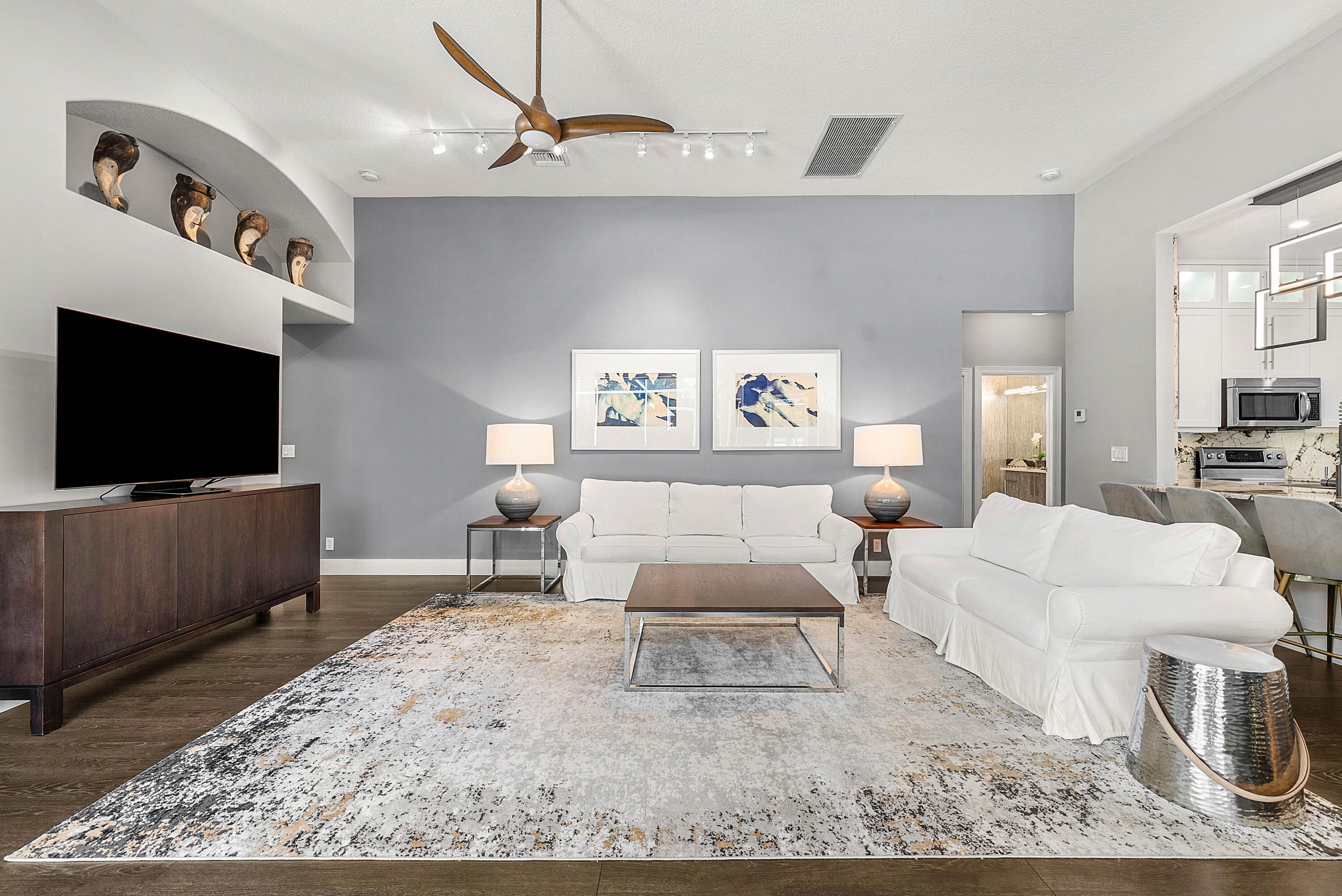 7032 Brunswick Circle