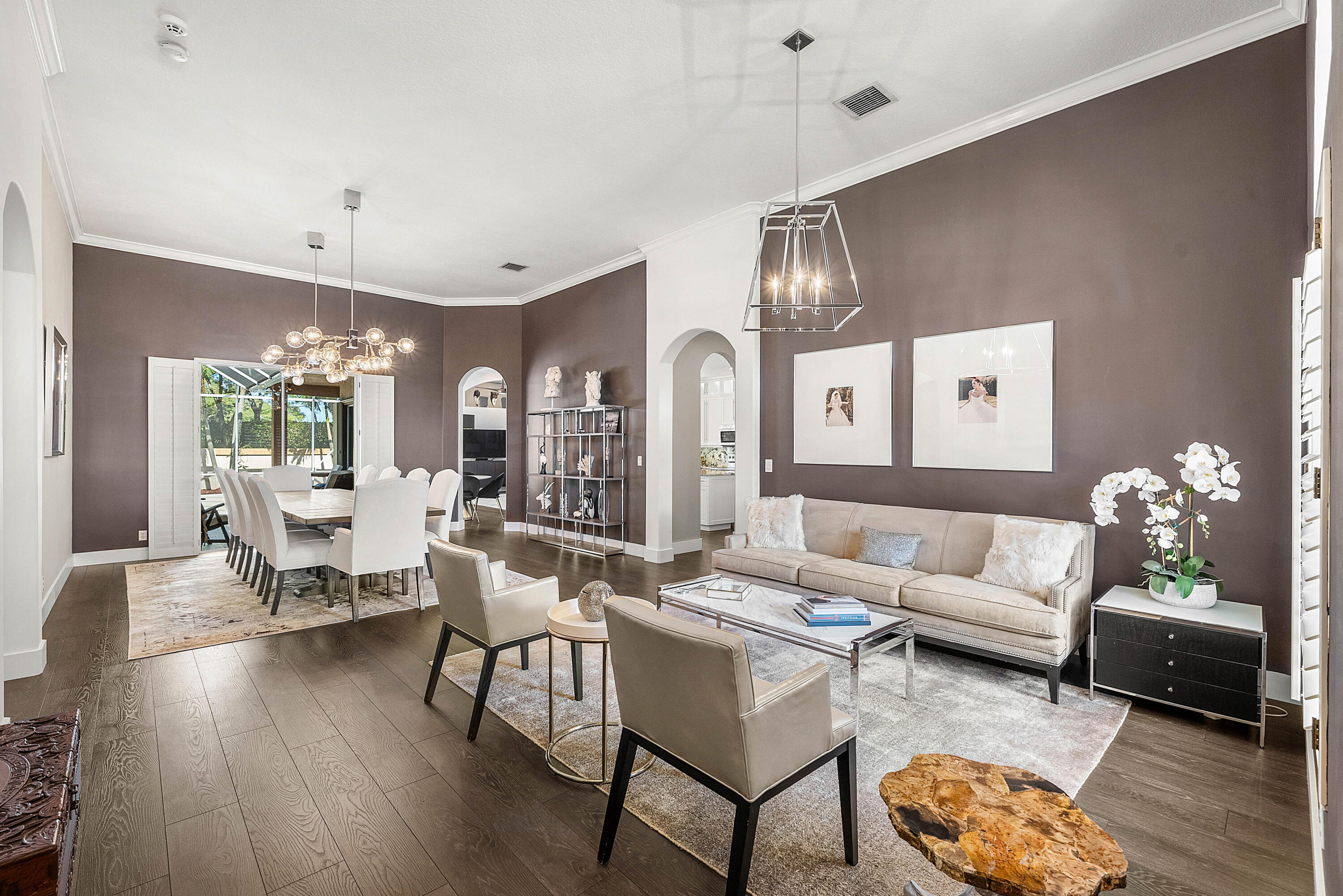 7032 Brunswick Circle