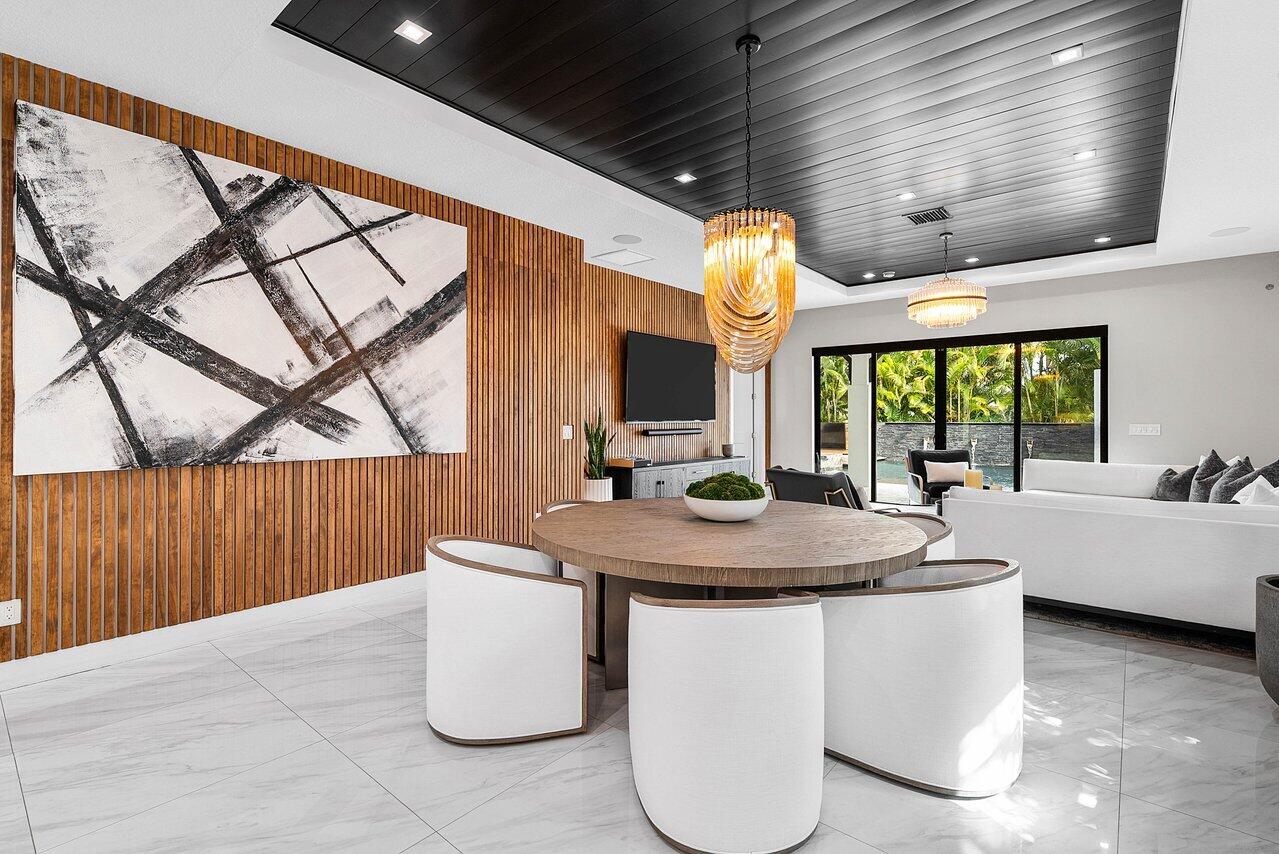 3019 Gin Berry Way