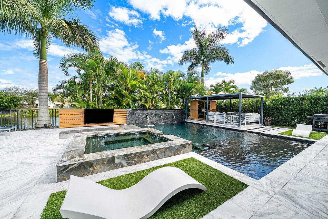 3019 Gin Berry Way