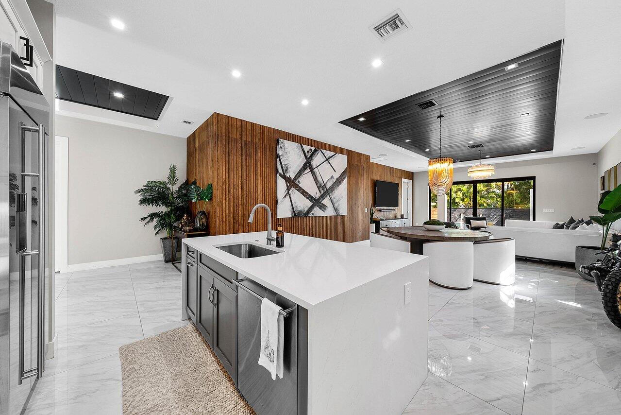 3019 Gin Berry Way