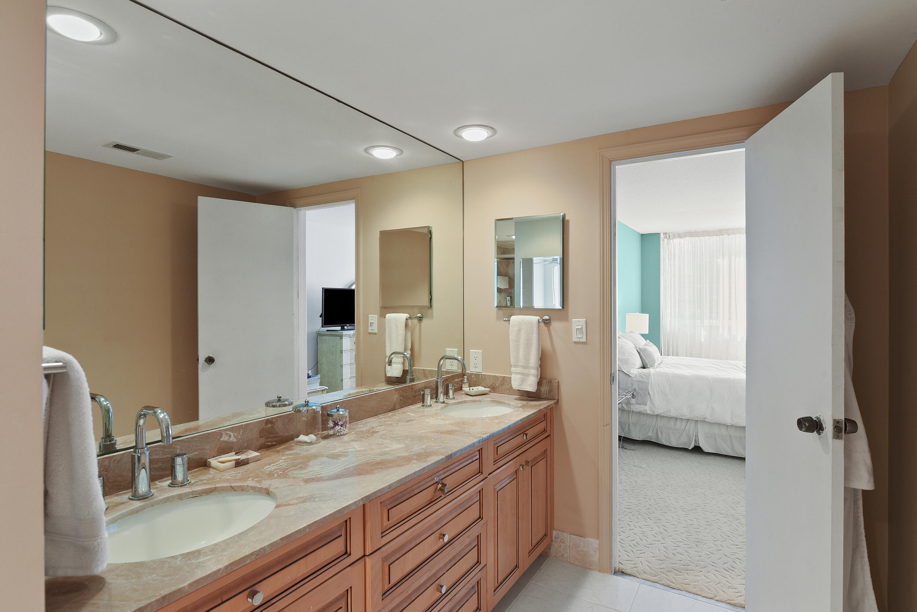 2773 S Ocean Boulevard 204