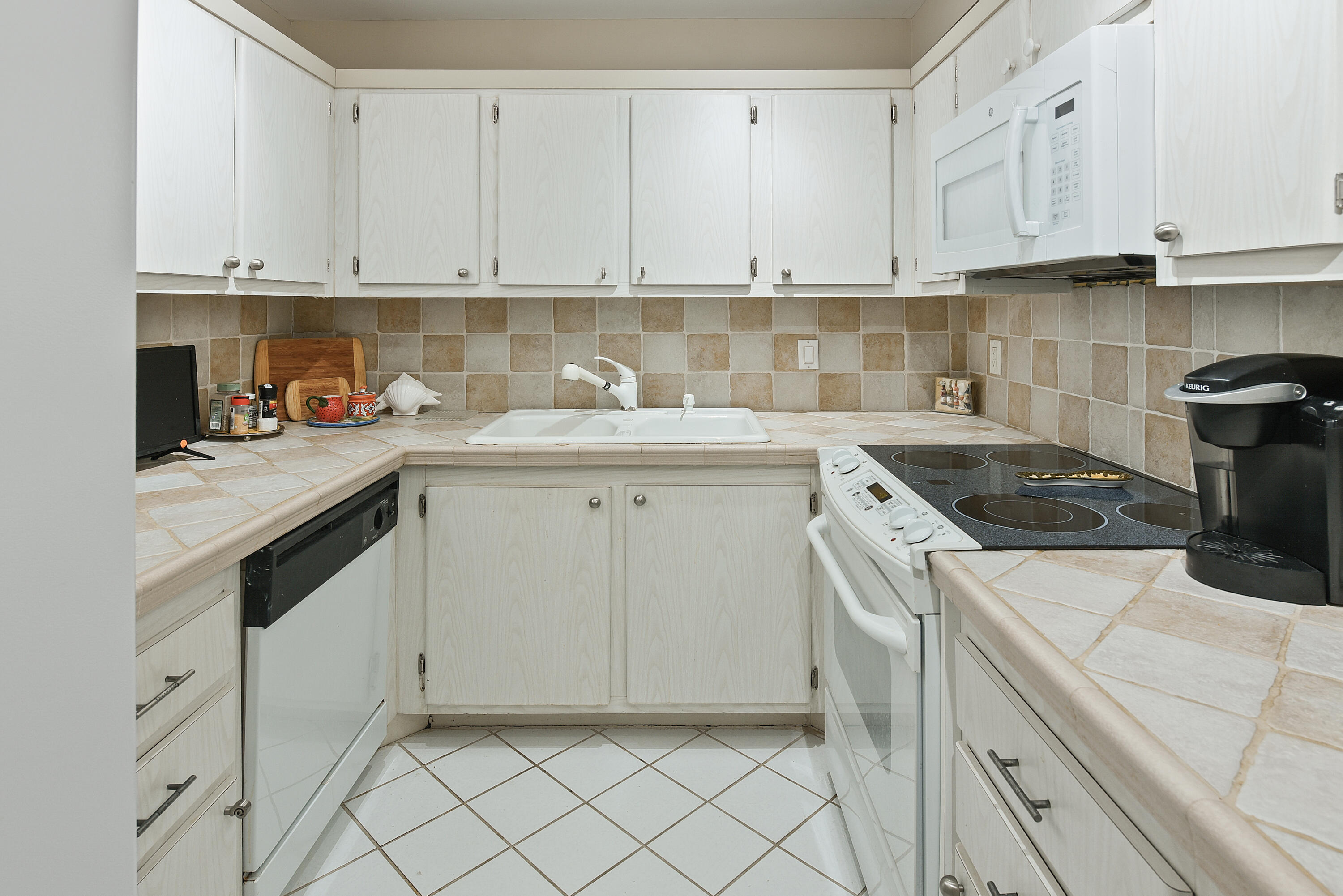 2773 S Ocean Boulevard 204