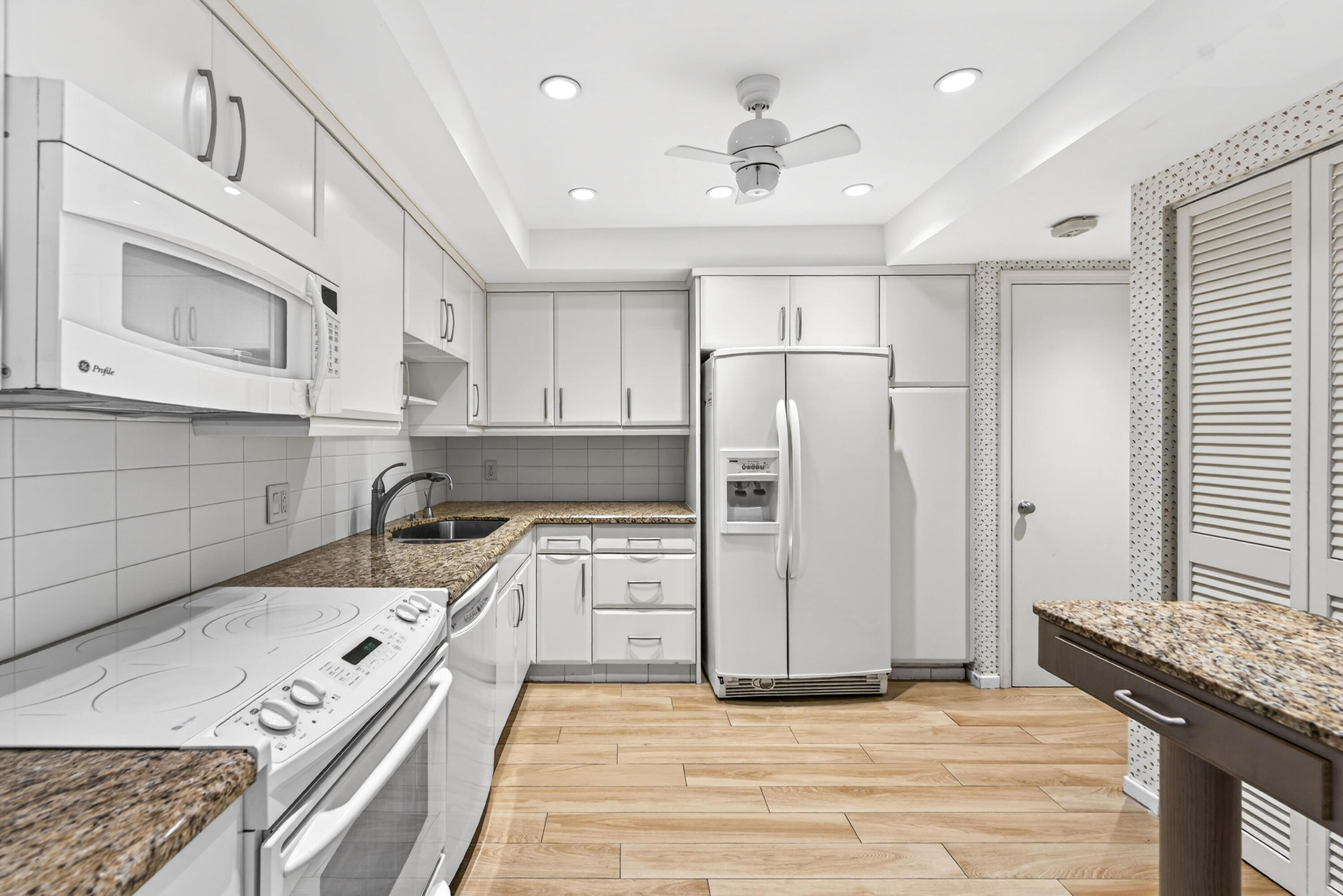 2600 S Ocean Boulevard 403s