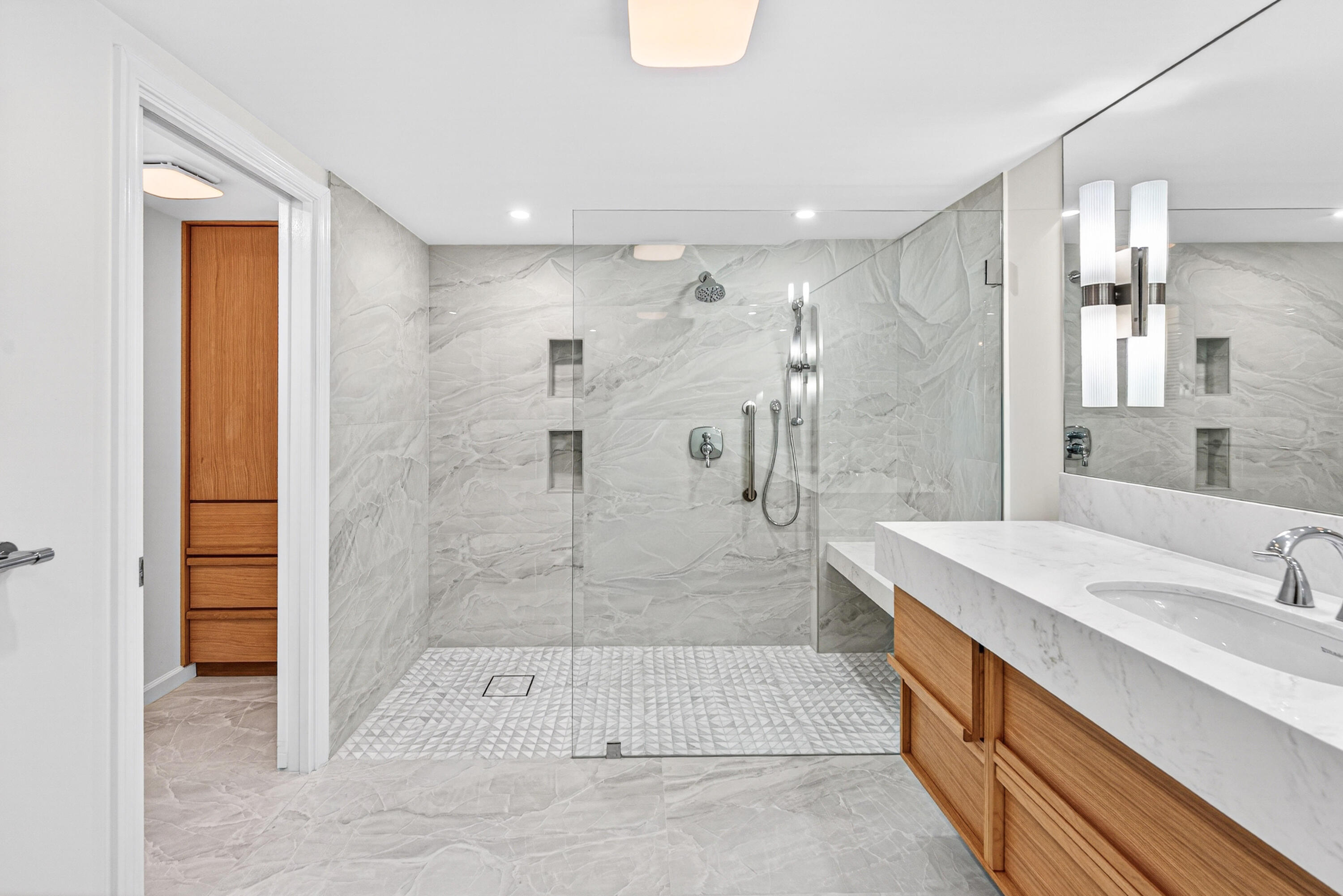 2600 S Ocean Boulevard 403s