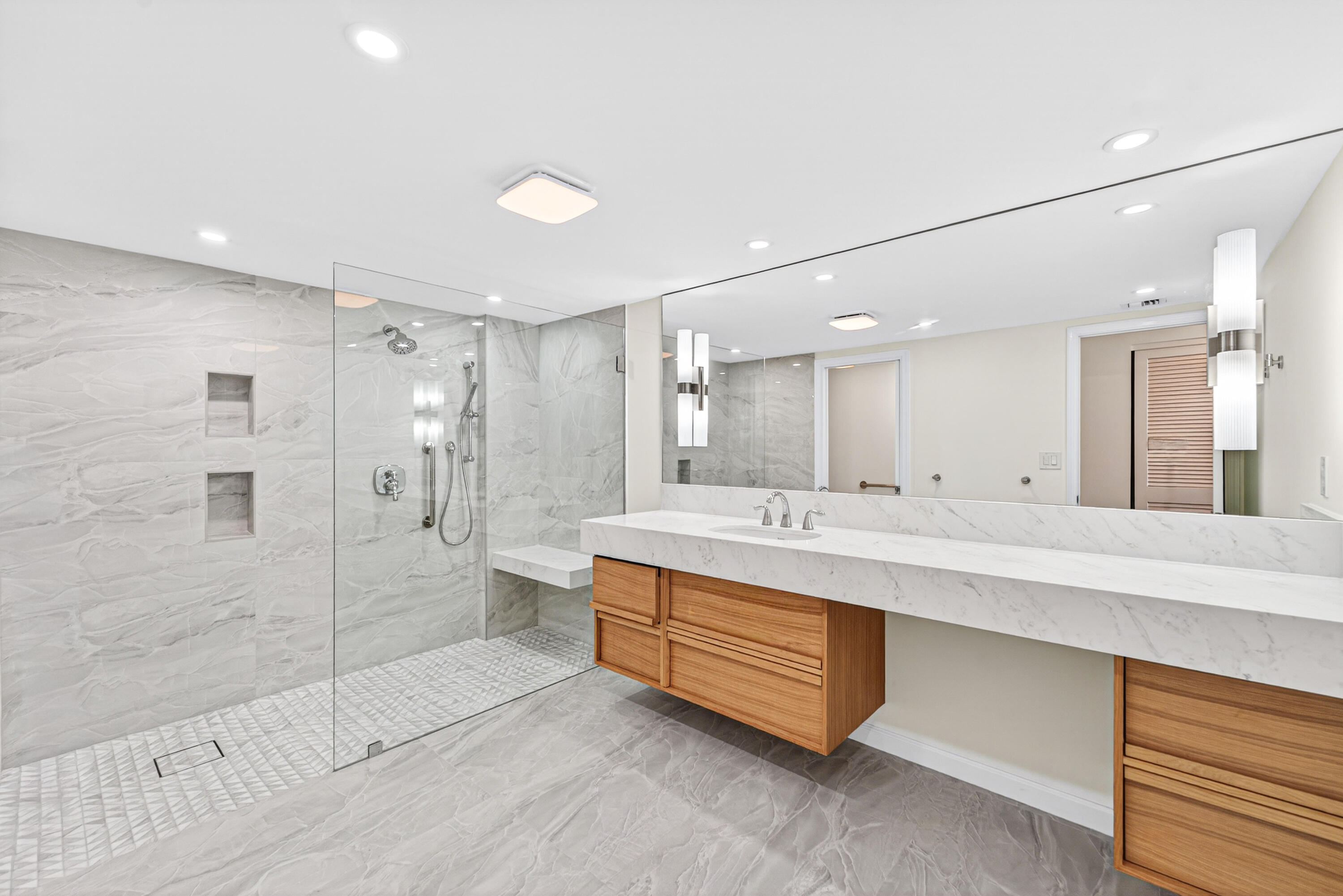 2600 S Ocean Boulevard 403s