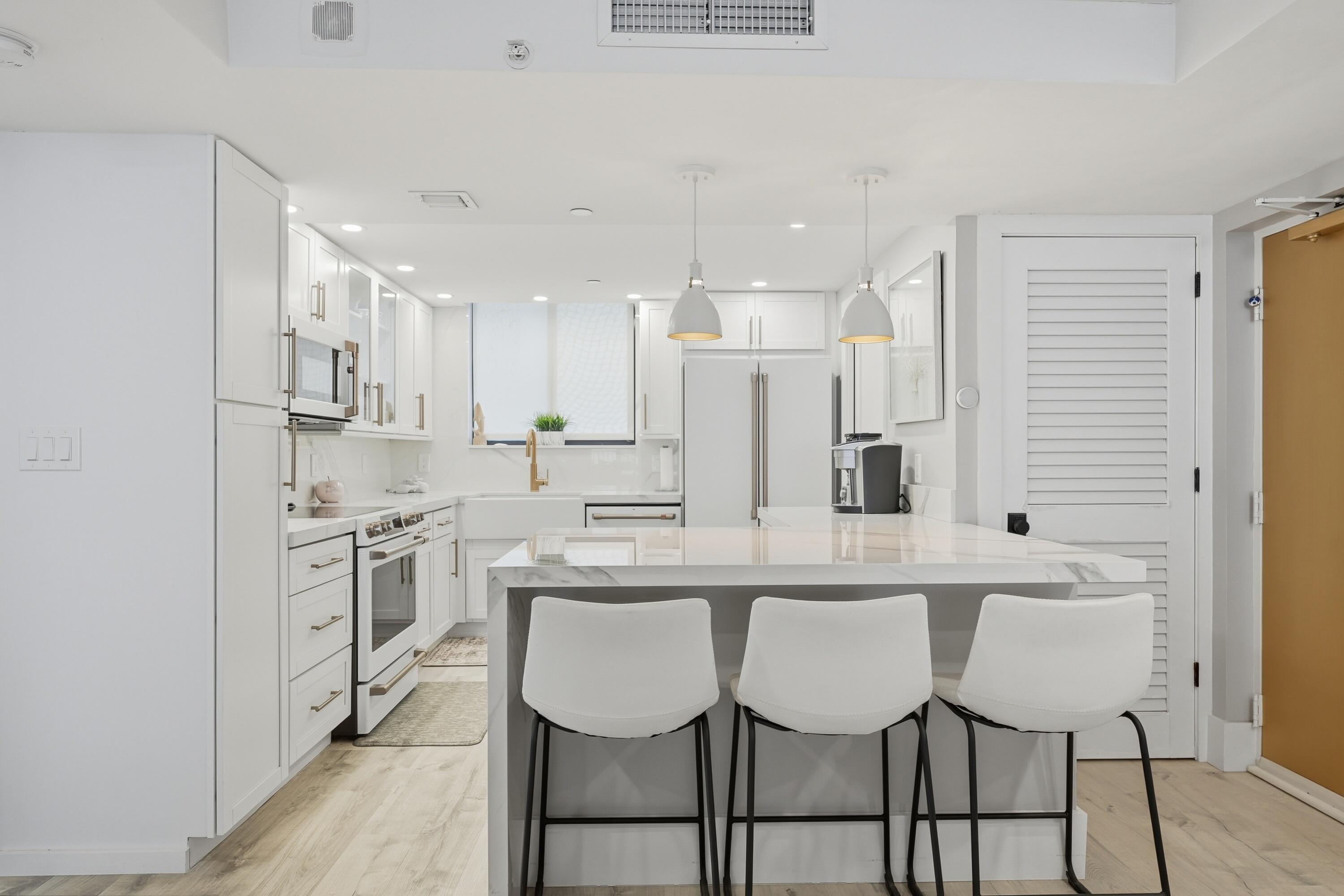 200 Ocean Trail Way 801