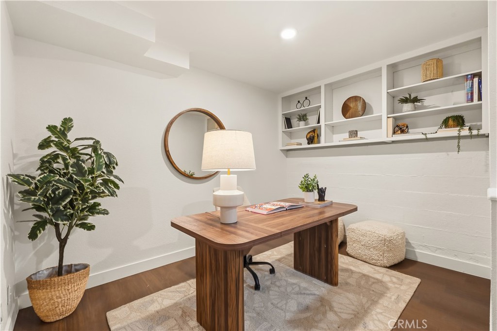 2800 Plaza Del Amo 47