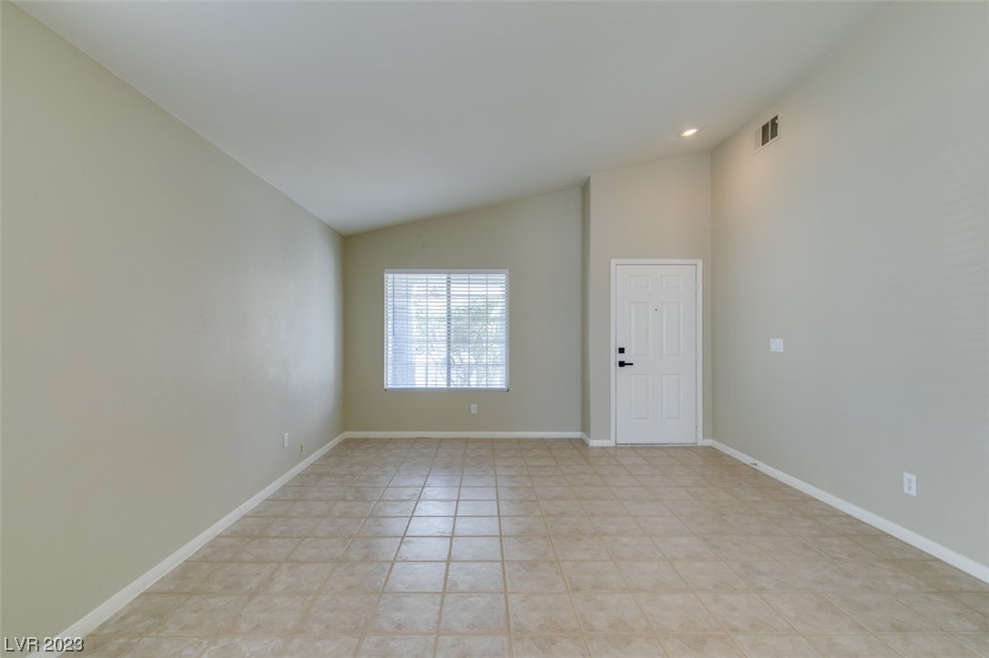 4927 Rancho Domingo Court