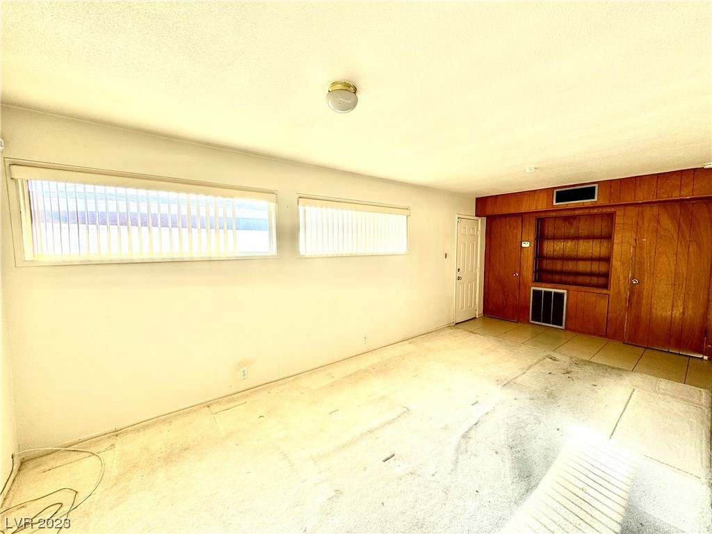 1307 Tamerack Avenue