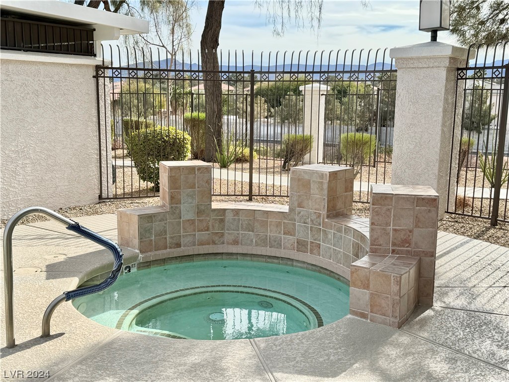 2325 Windmill Parkway 821