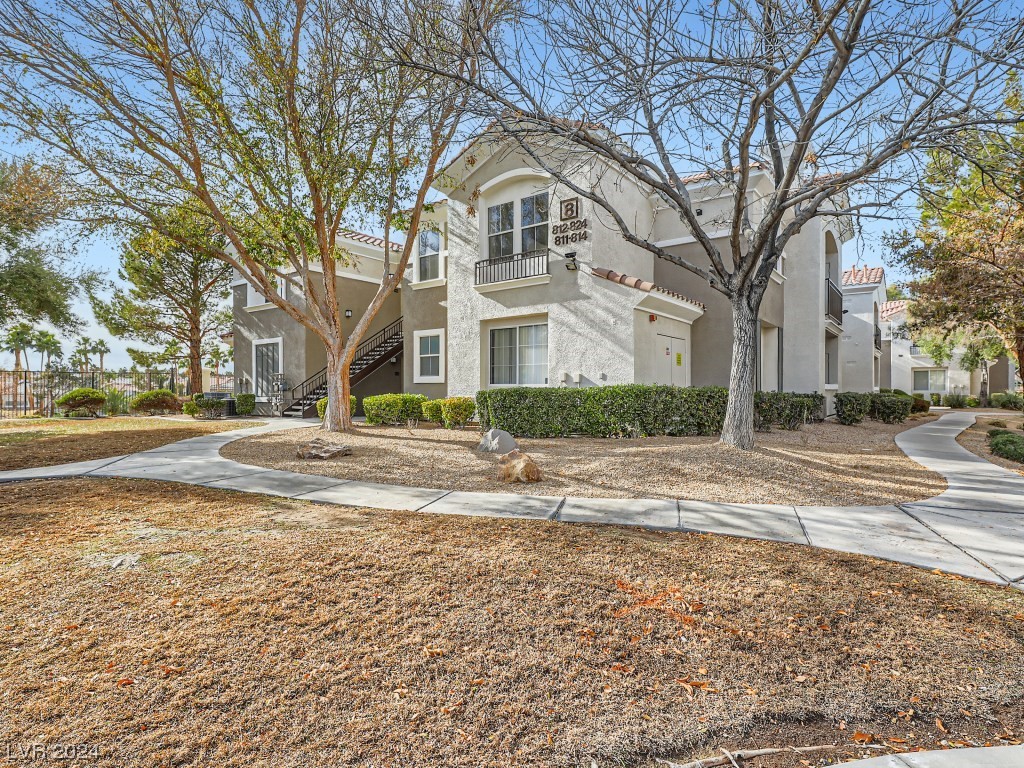 2325 Windmill Parkway 821
