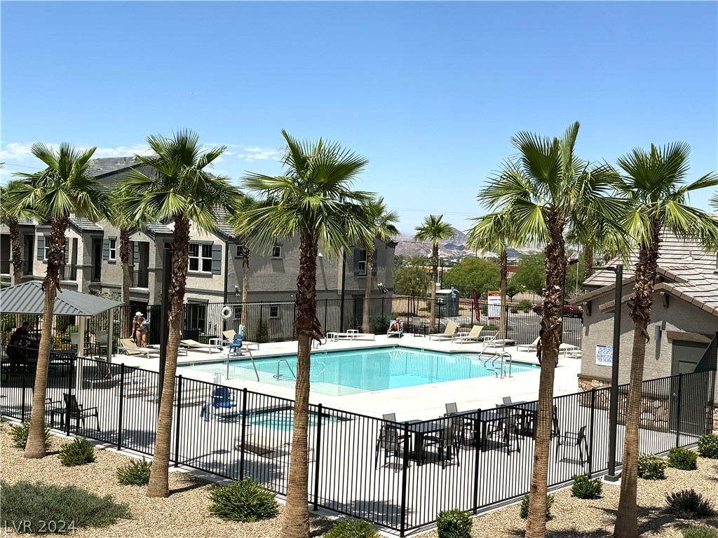 486 Filaree Place