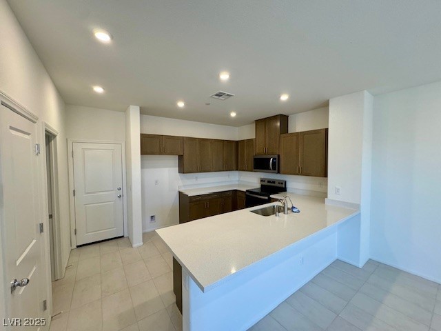 6704 Nimbus Avenue lot 16