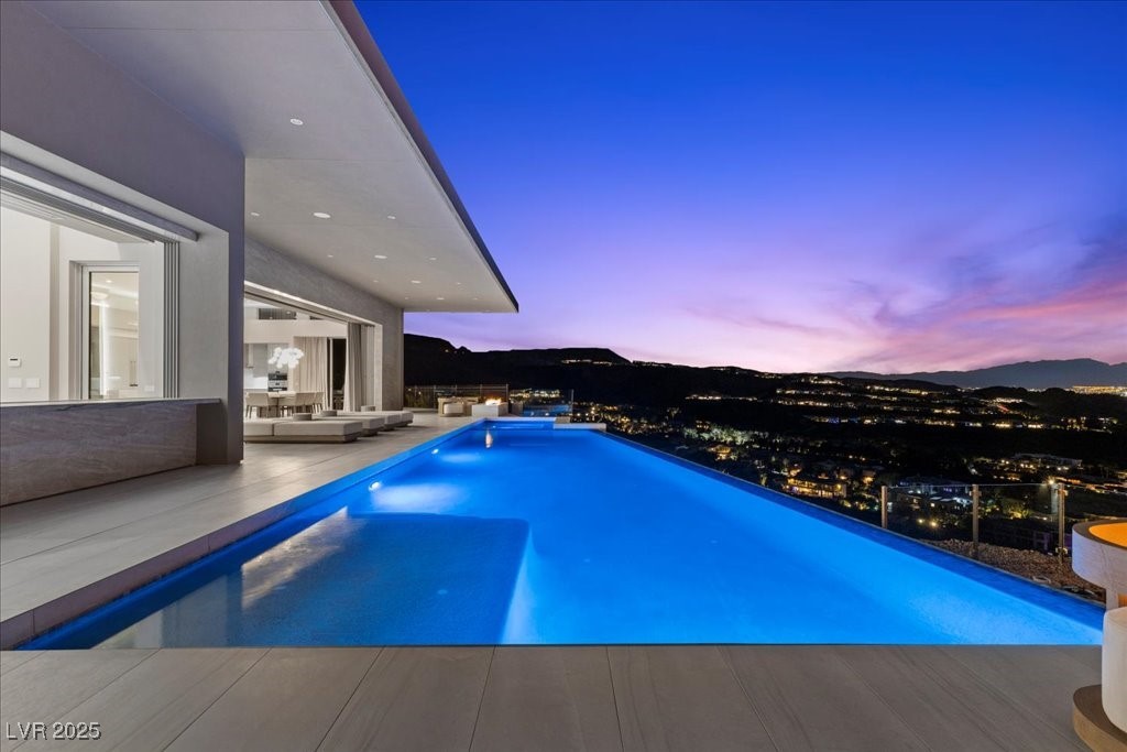 615 Scenic Rim Drive