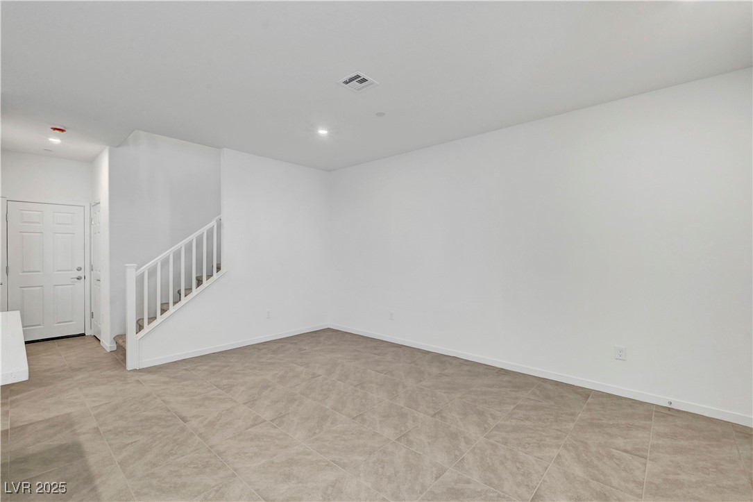 1175 Heliodor Avenue