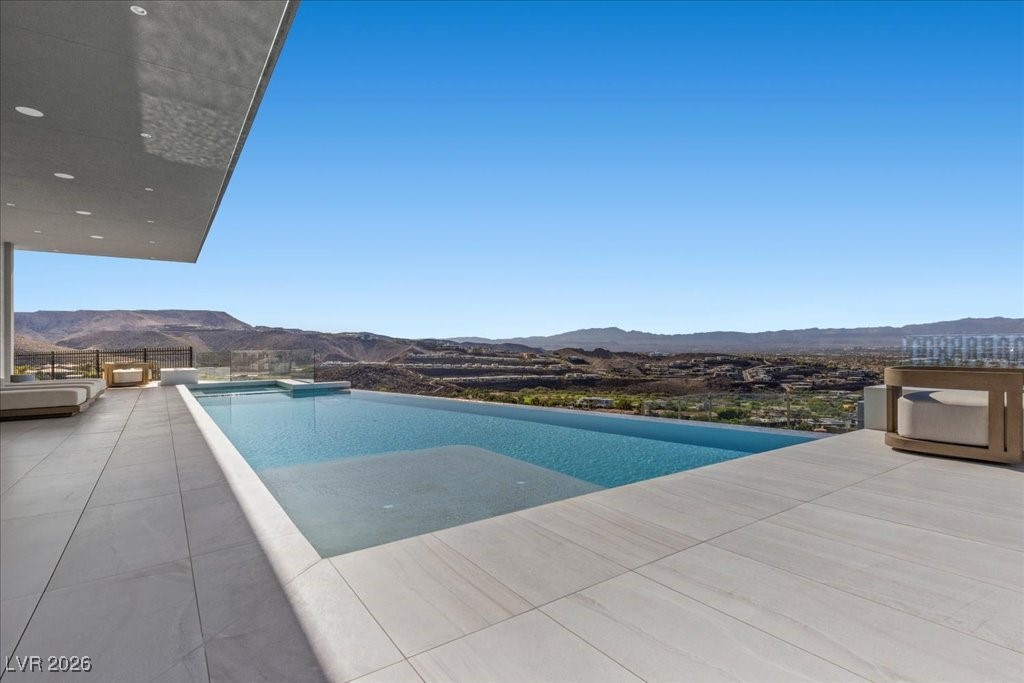 615 Scenic Rim Drive