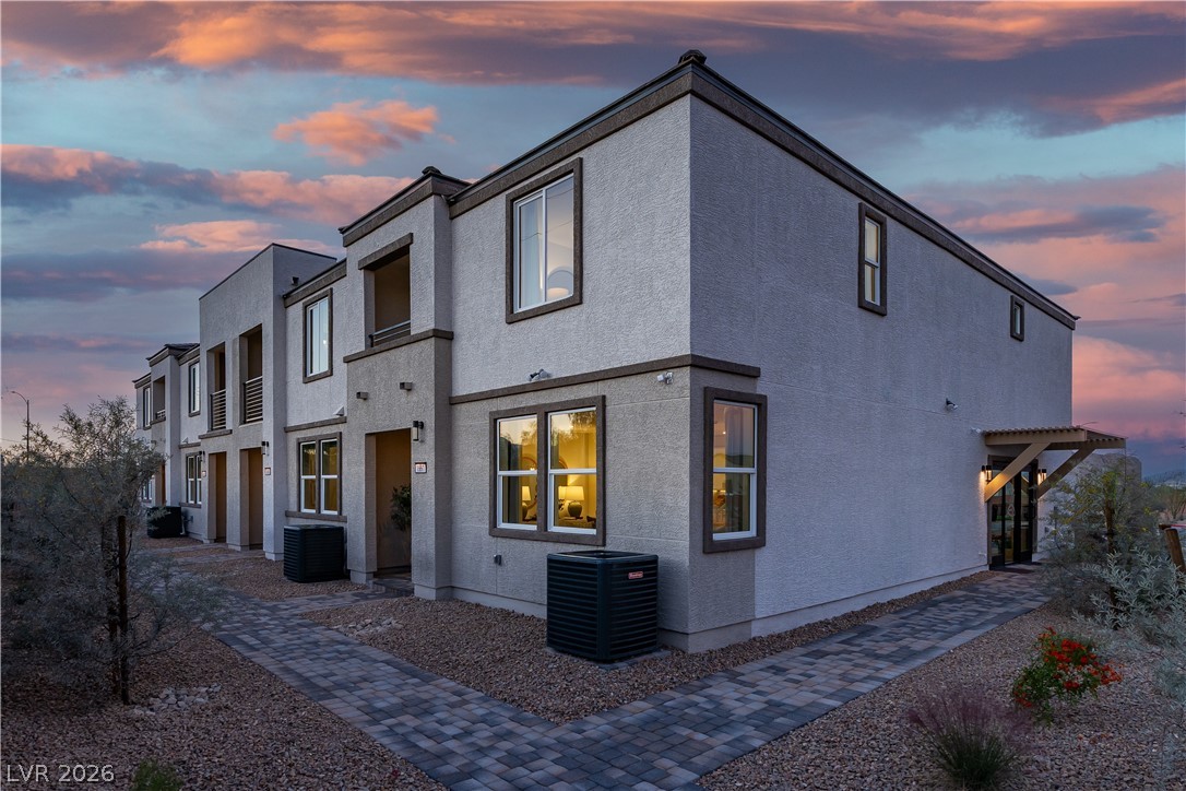 1969 Hydrangea Place