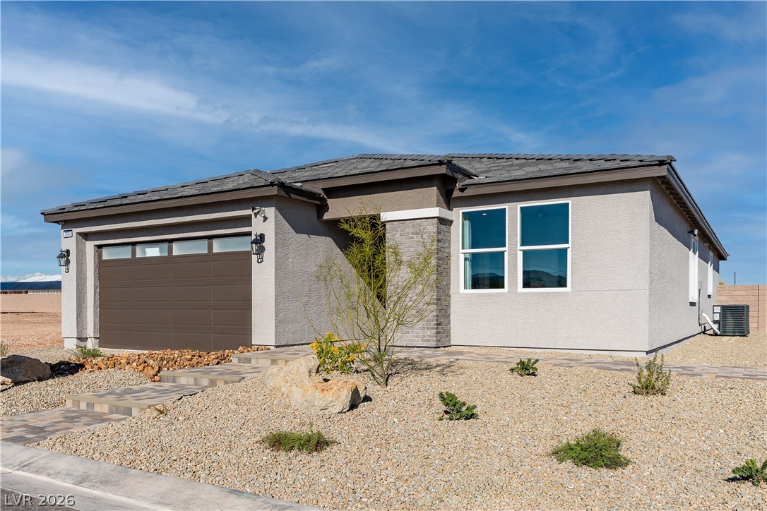 3946 Blooming Orange Avenue