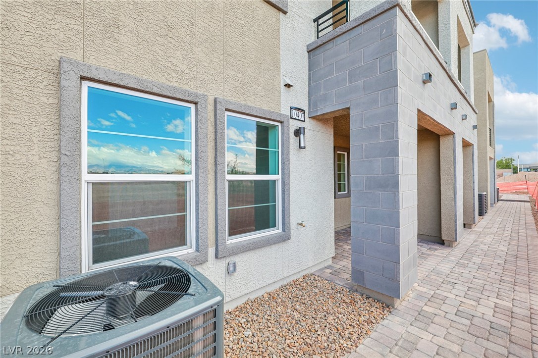 10407 Sapphire Storm Street