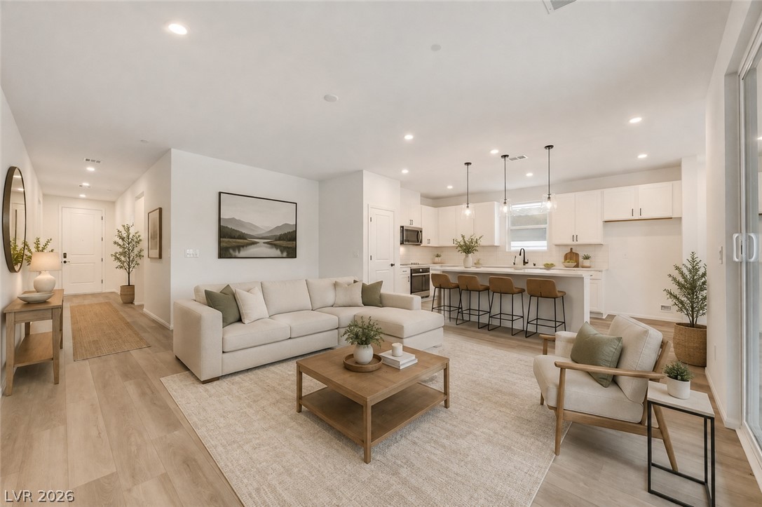 3896 Blooming Orange Avenue