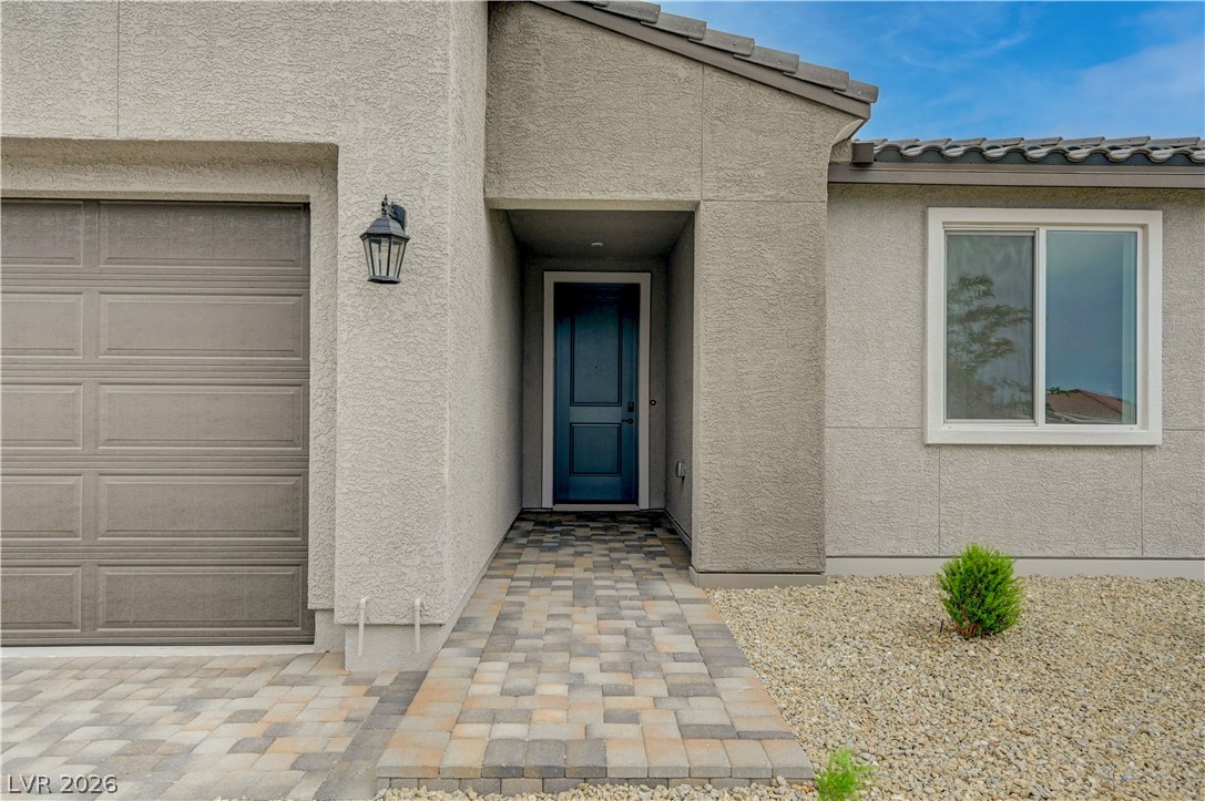 3896 Blooming Orange Avenue