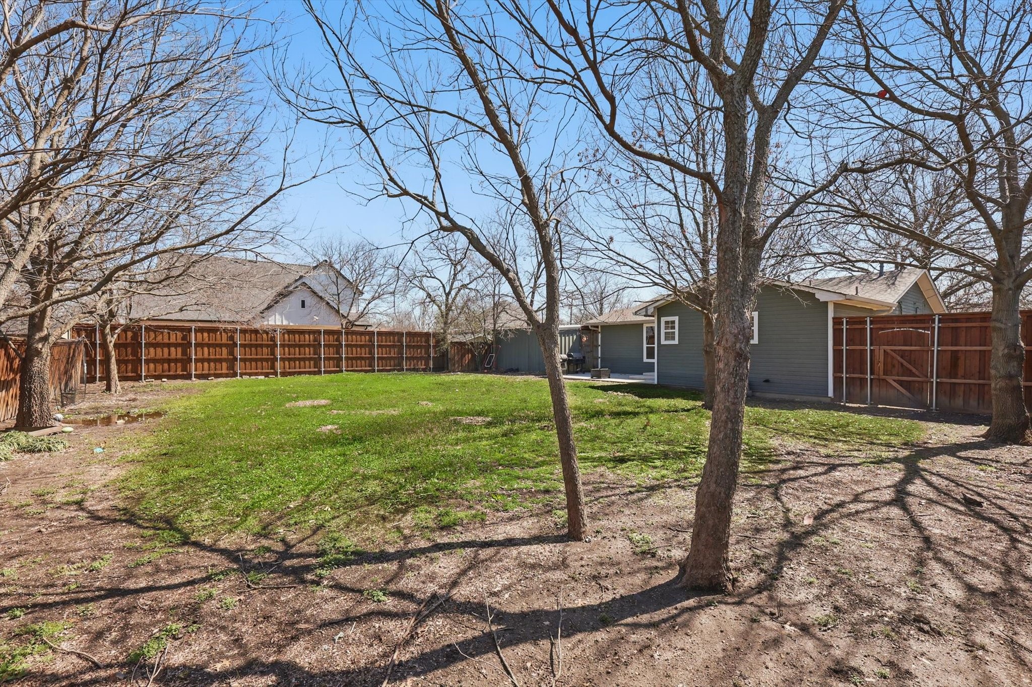 607 W Elm Street
