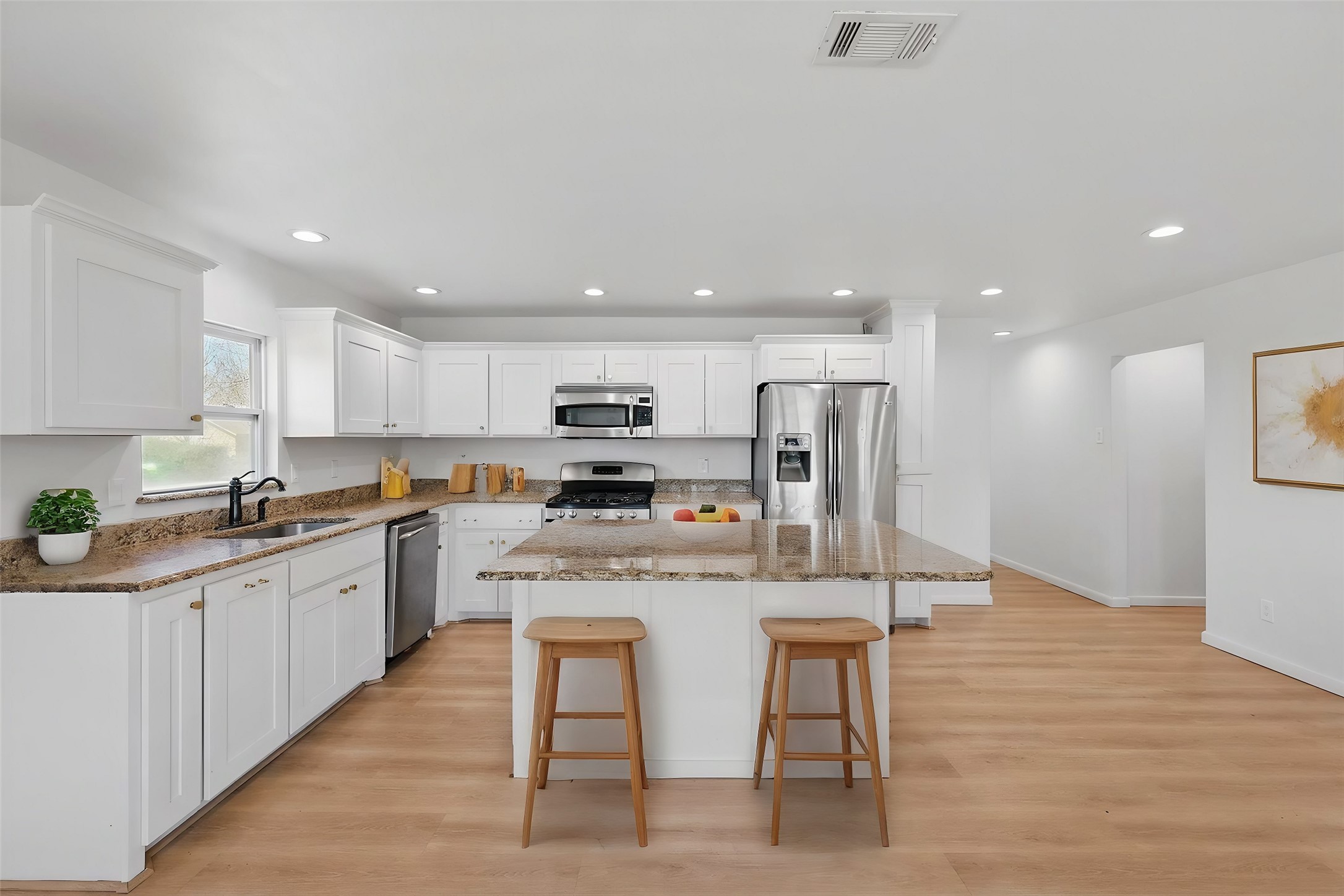 607 W Elm Street