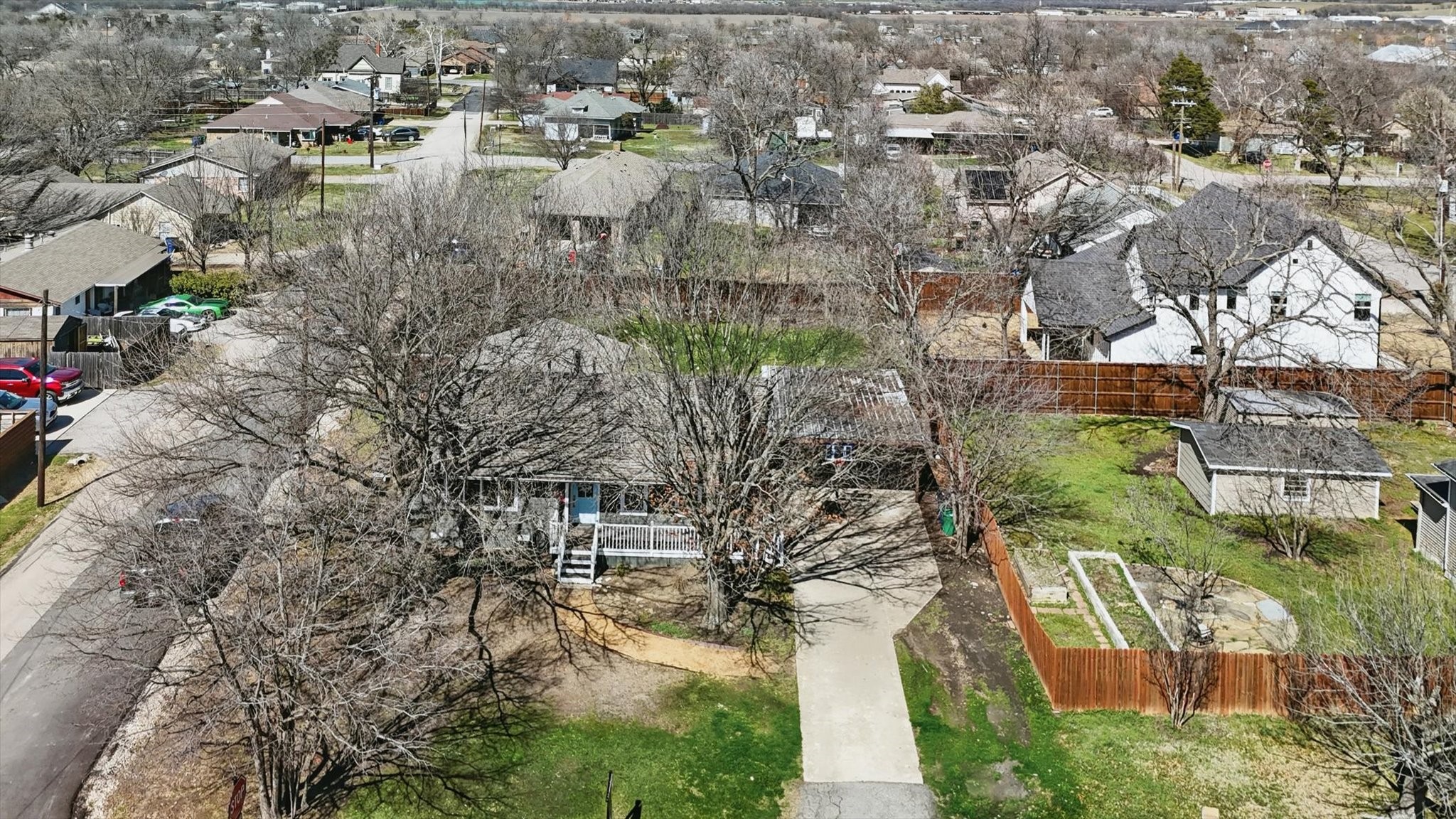 607 W Elm Street