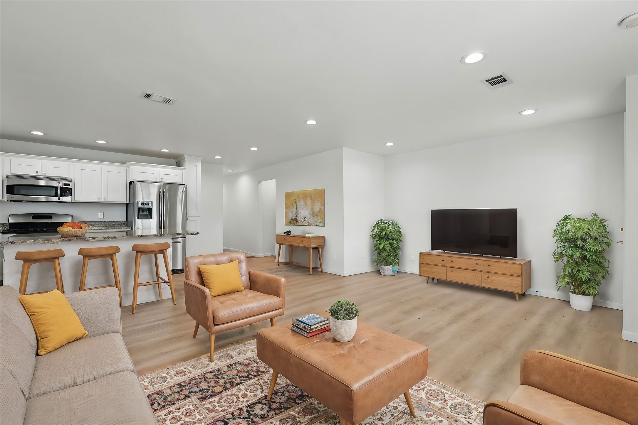 607 W Elm Street