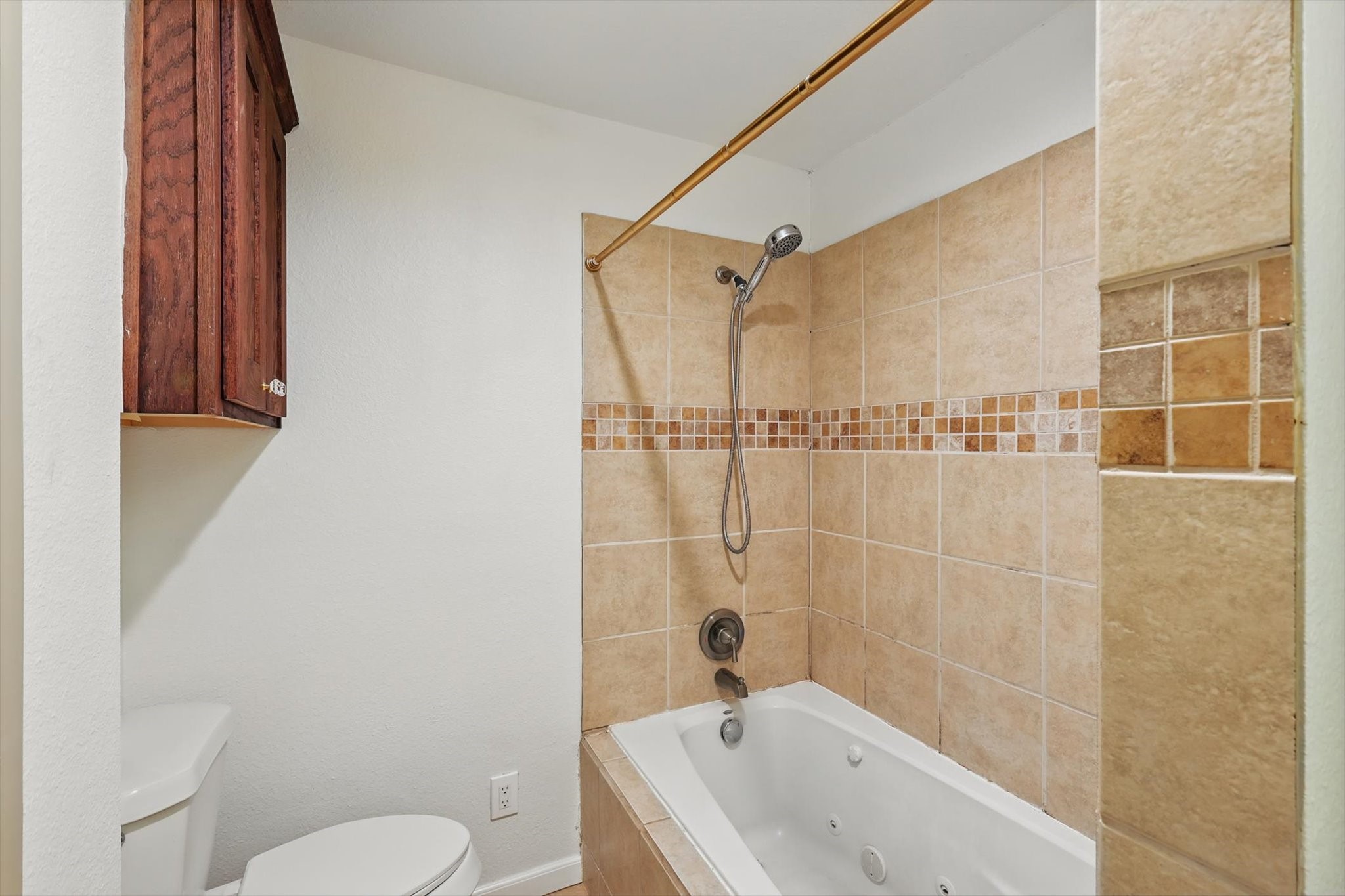 607 W Elm Street