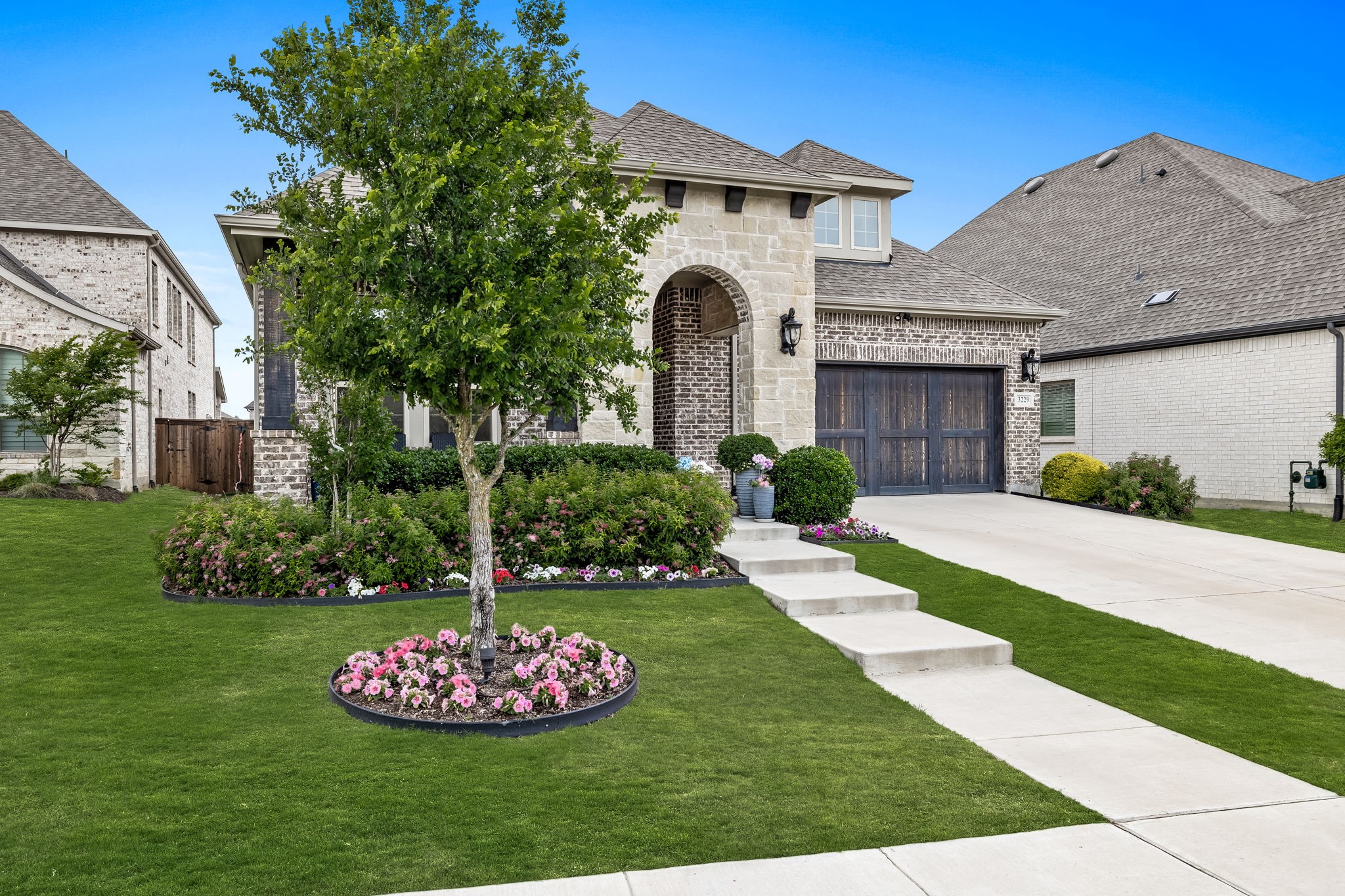 3229 Lexington Drive