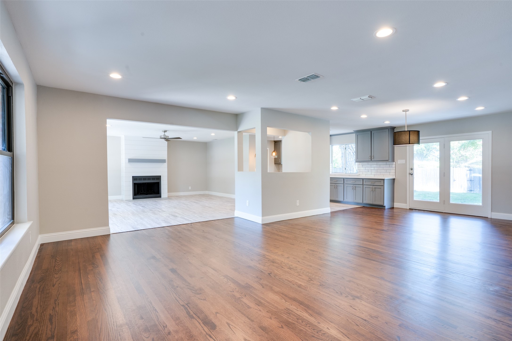 2915 Lavita Lane
