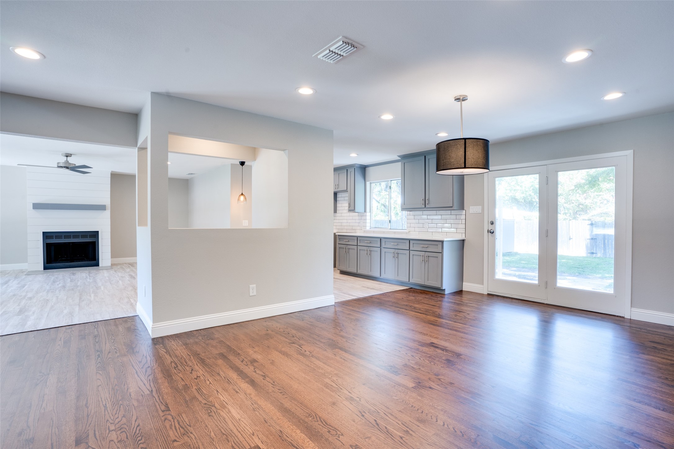 2915 Lavita Lane