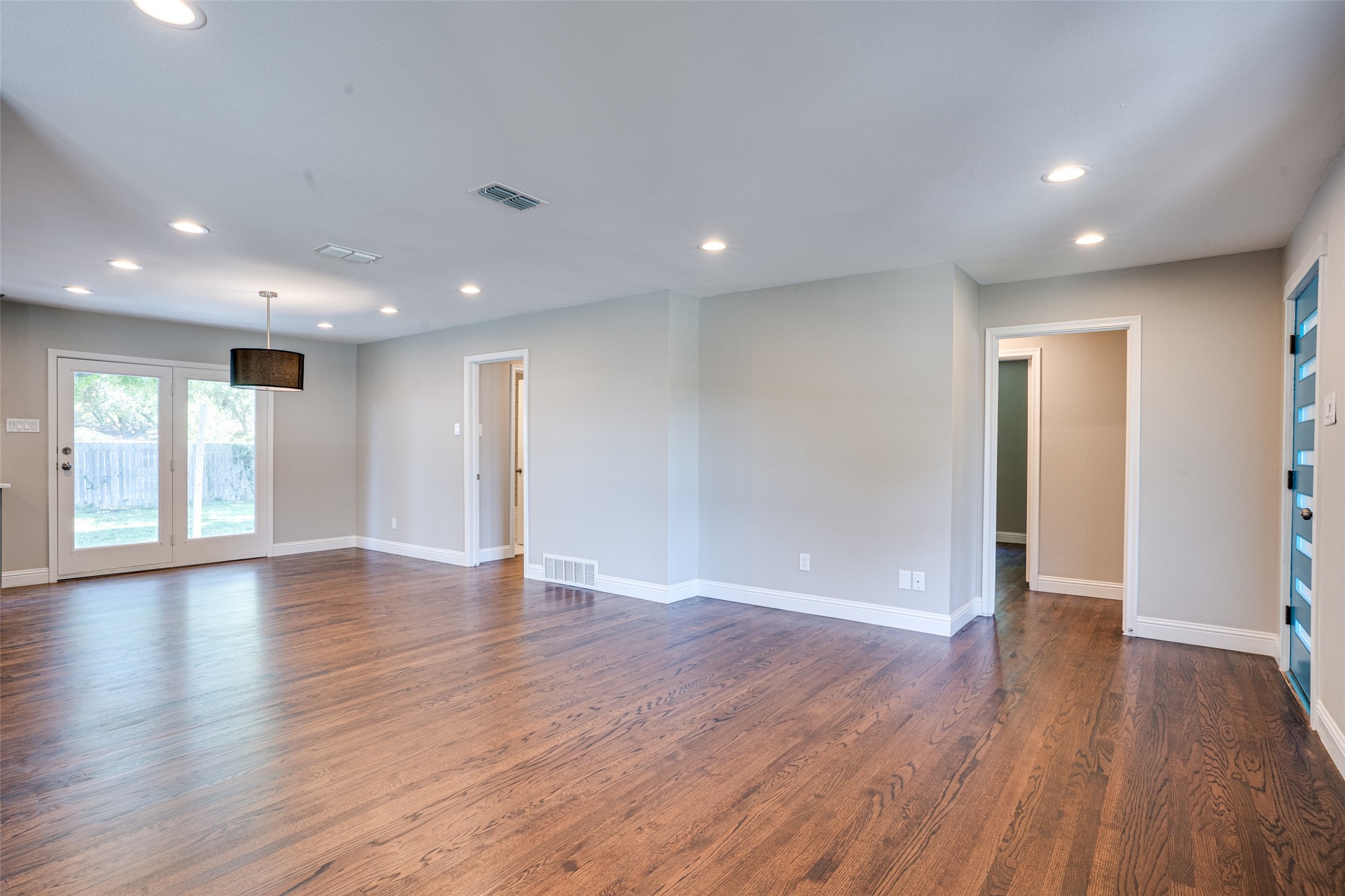 2915 Lavita Lane