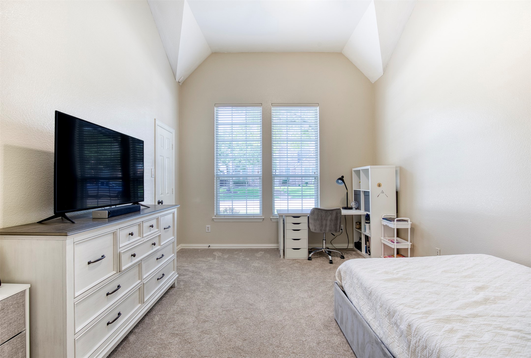 7699 Thistletree Lane