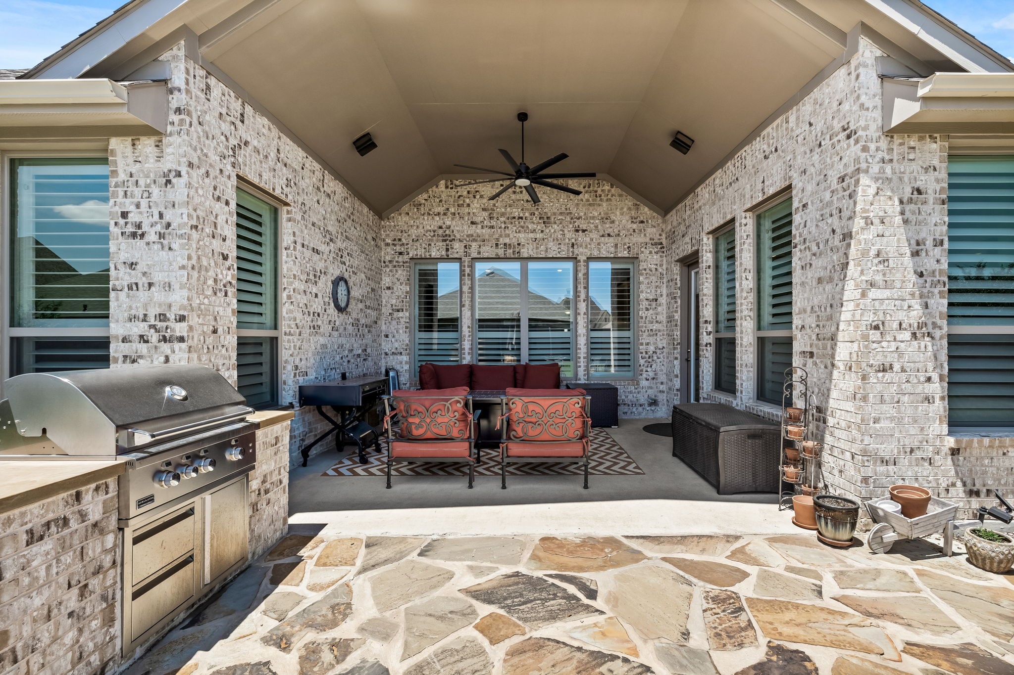 7032 Lookout Lane