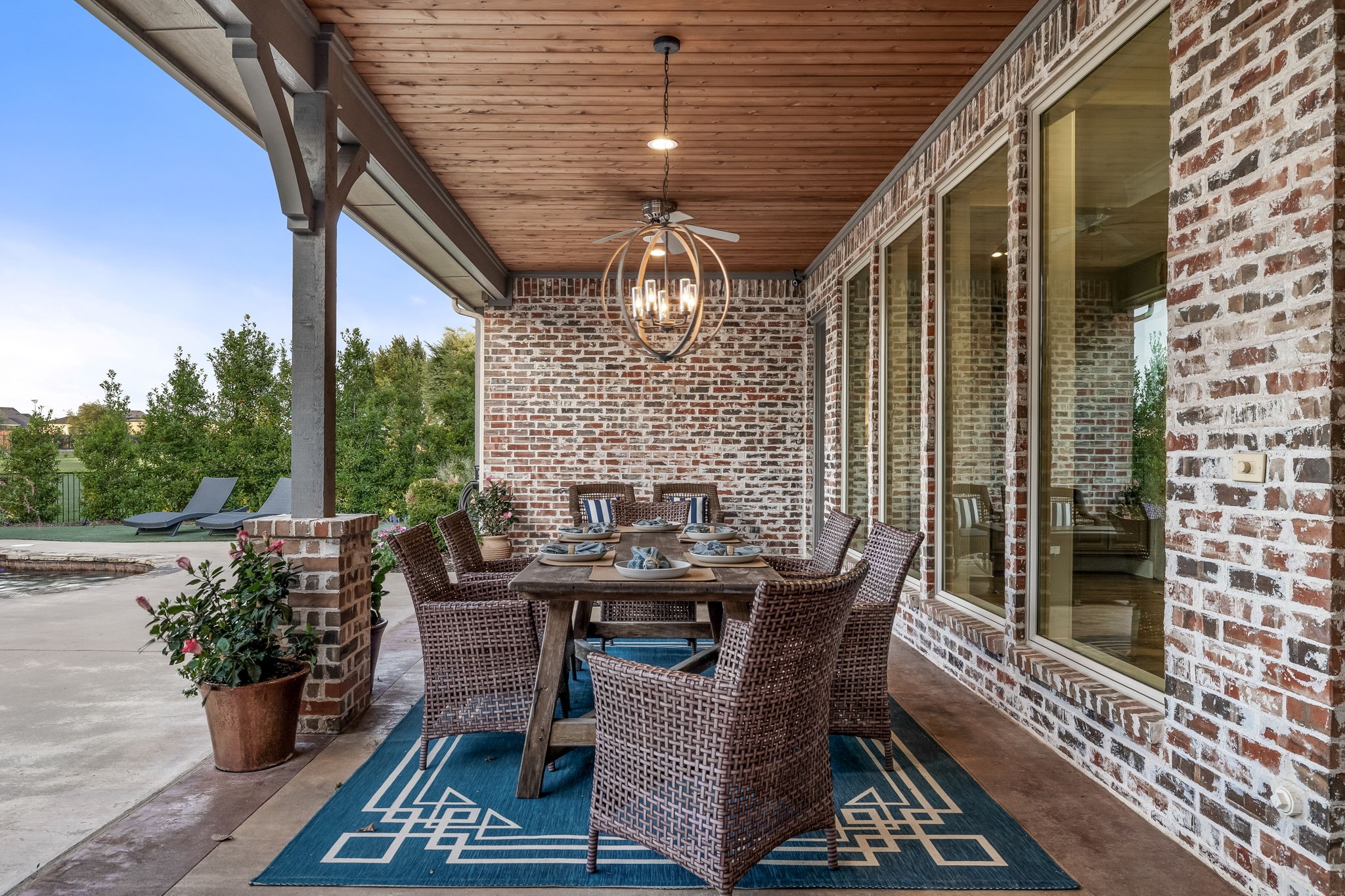 6282 Coastal Drive