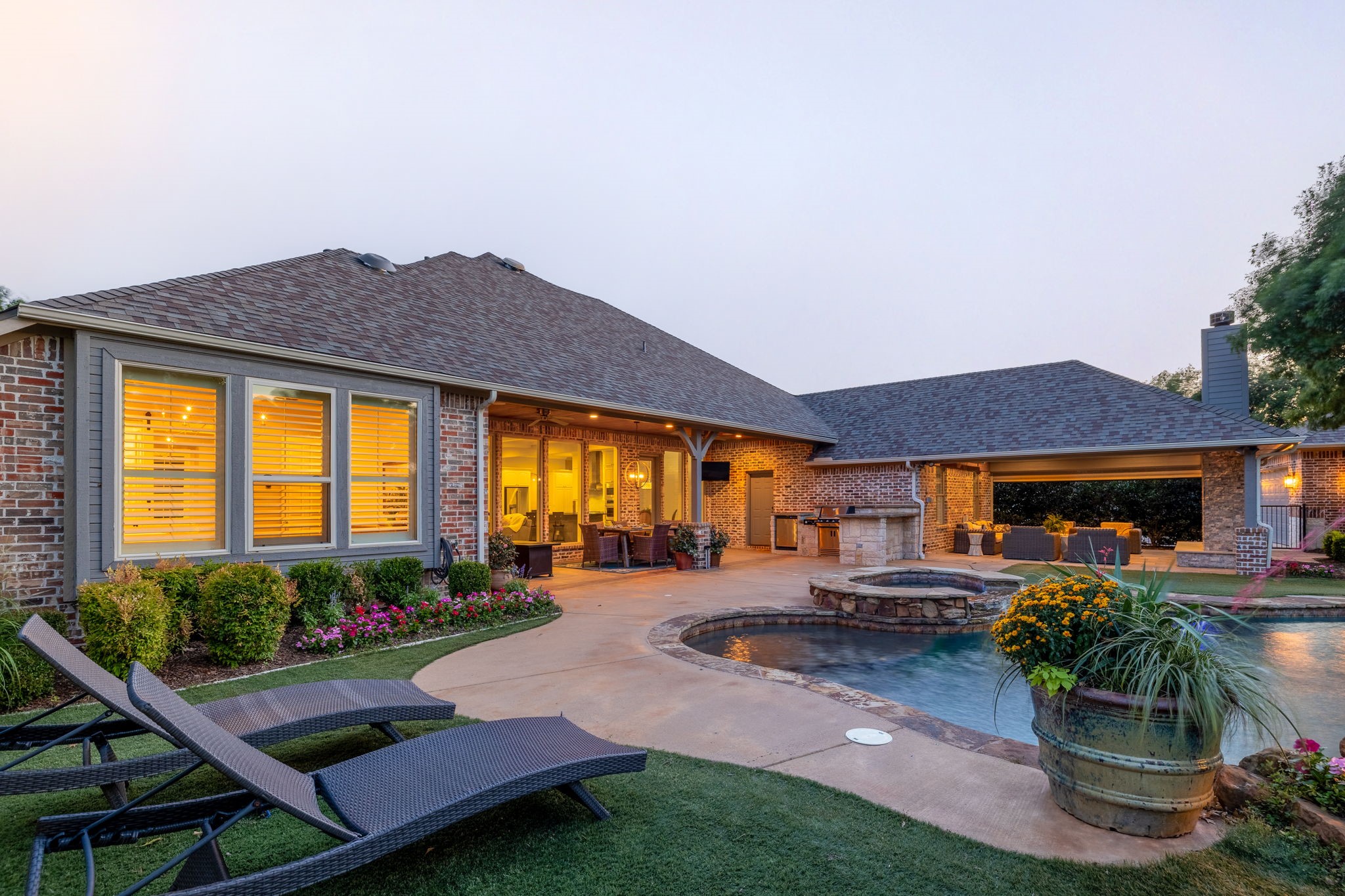 6282 Coastal Drive