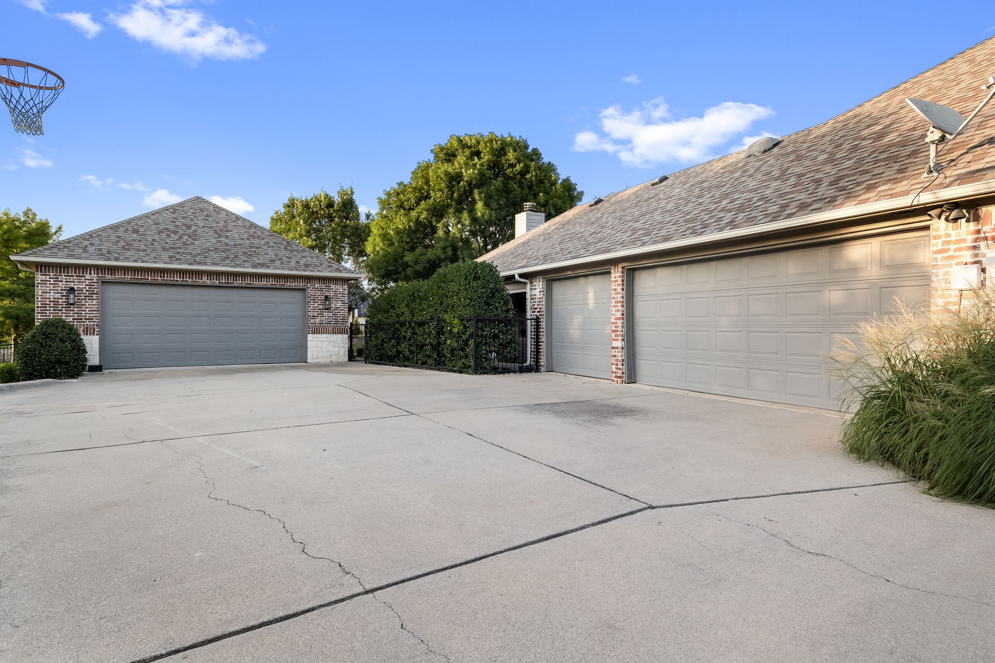 6282 Coastal Drive