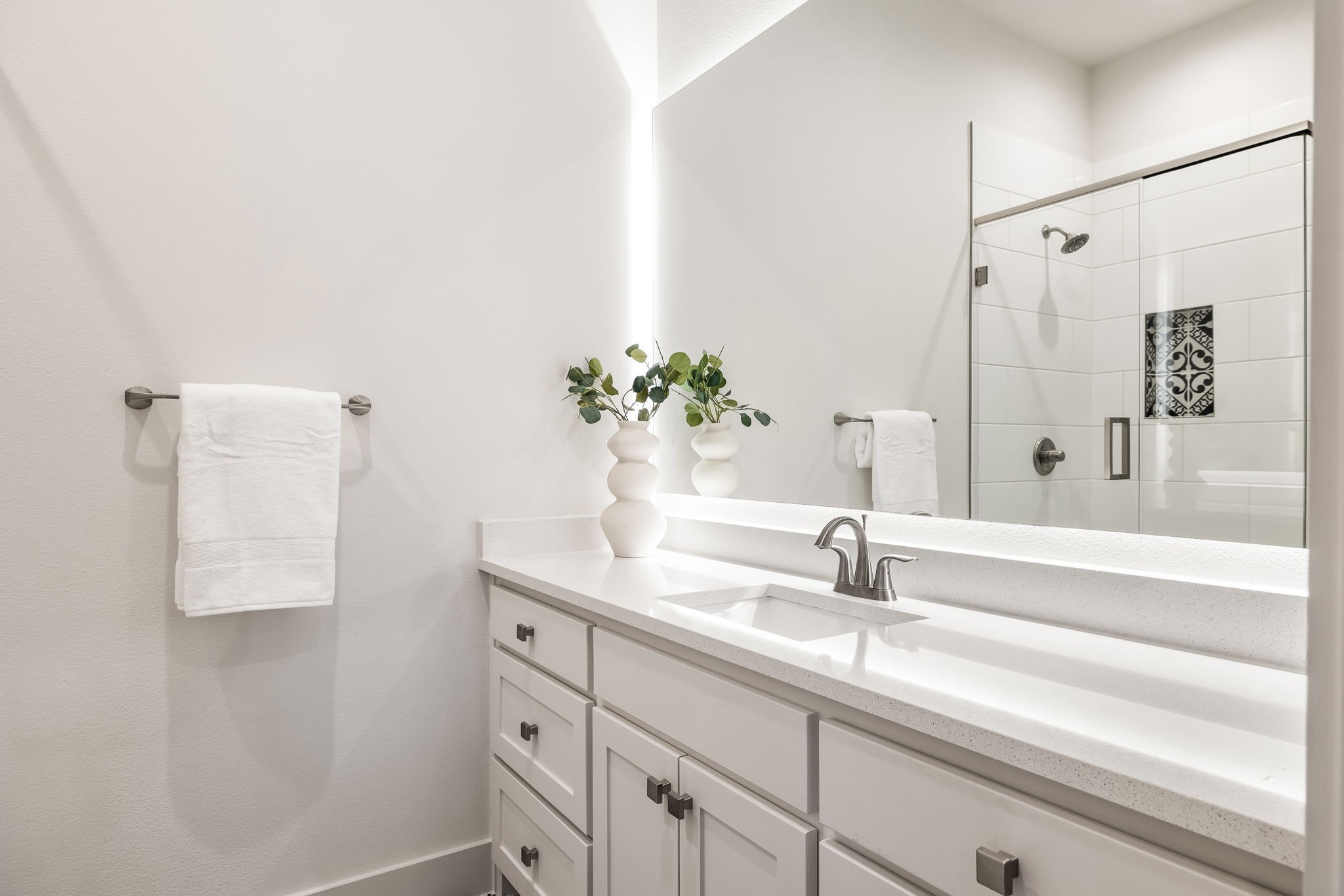 6921 Valley View Lane