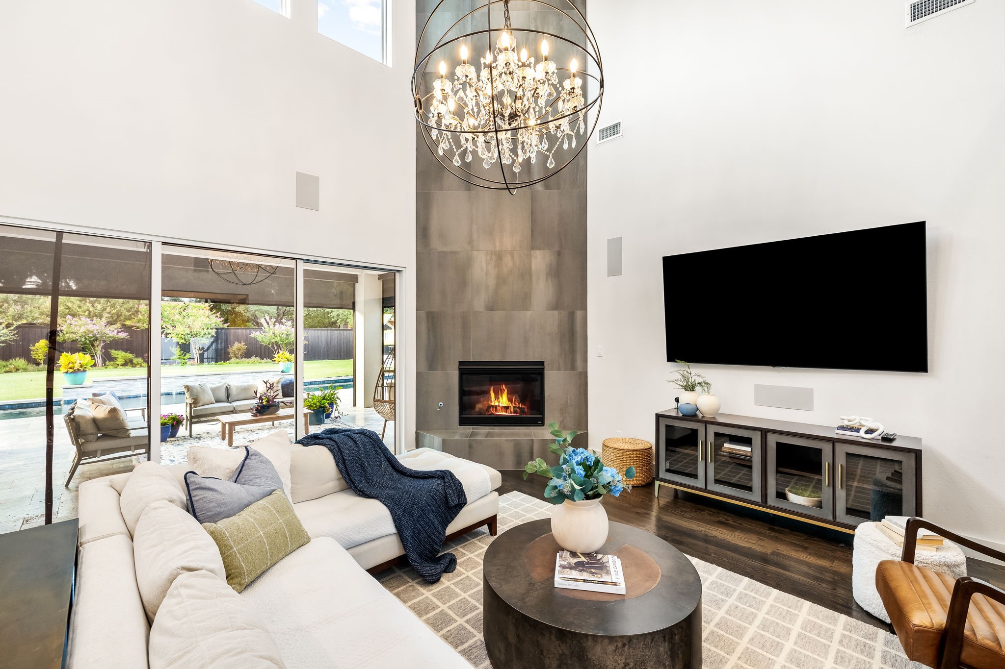 6921 Valley View Lane