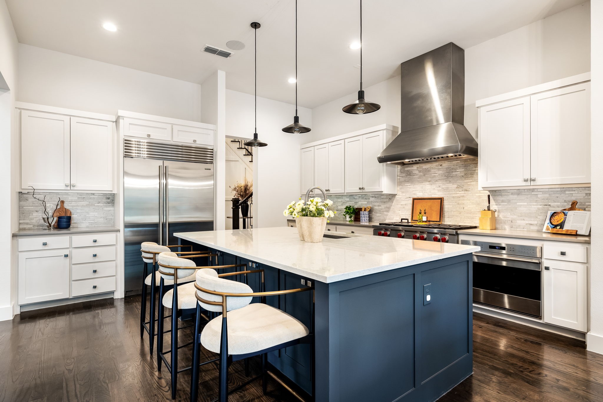 6921 Valley View Lane