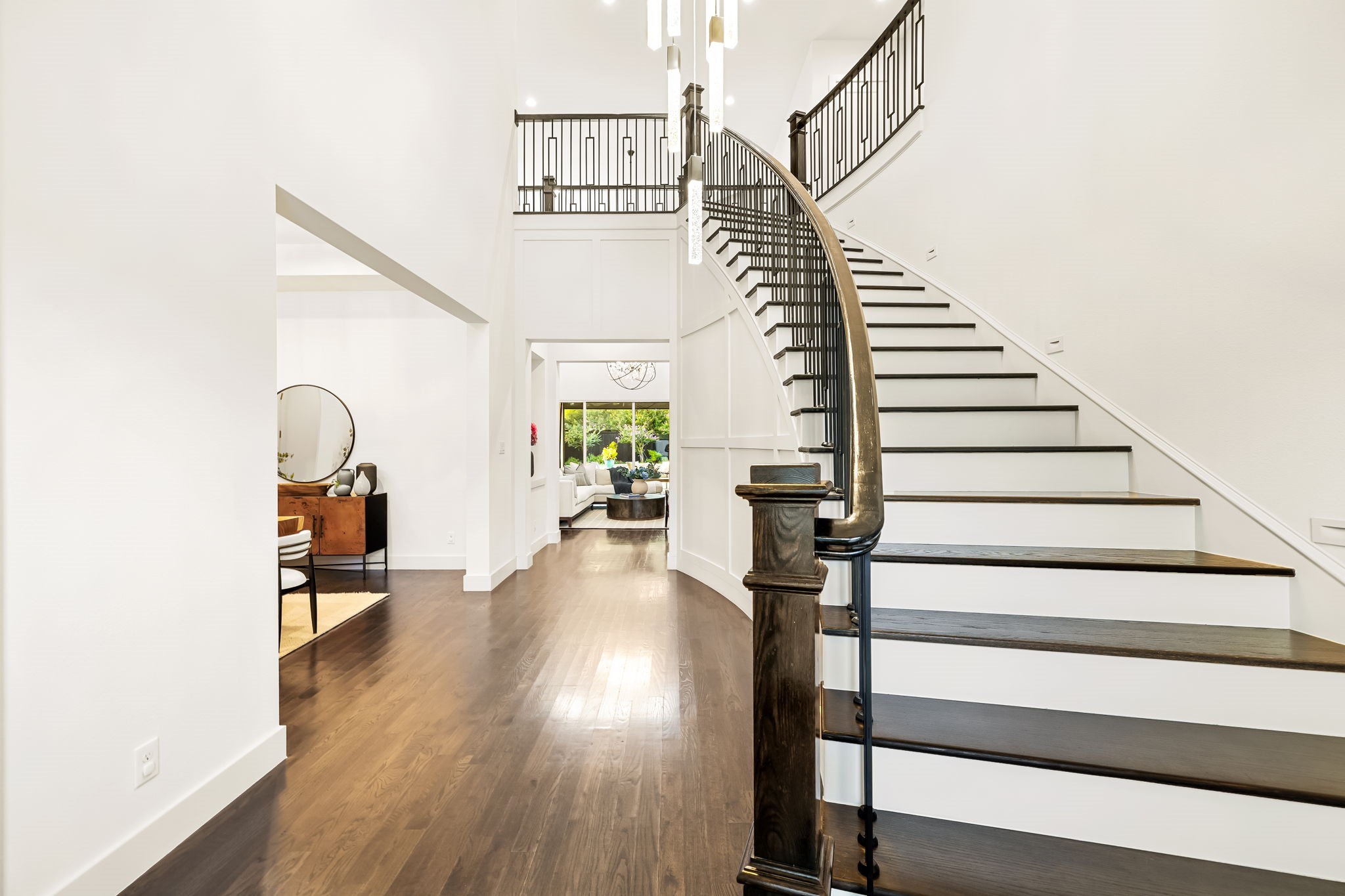 6921 Valley View Lane