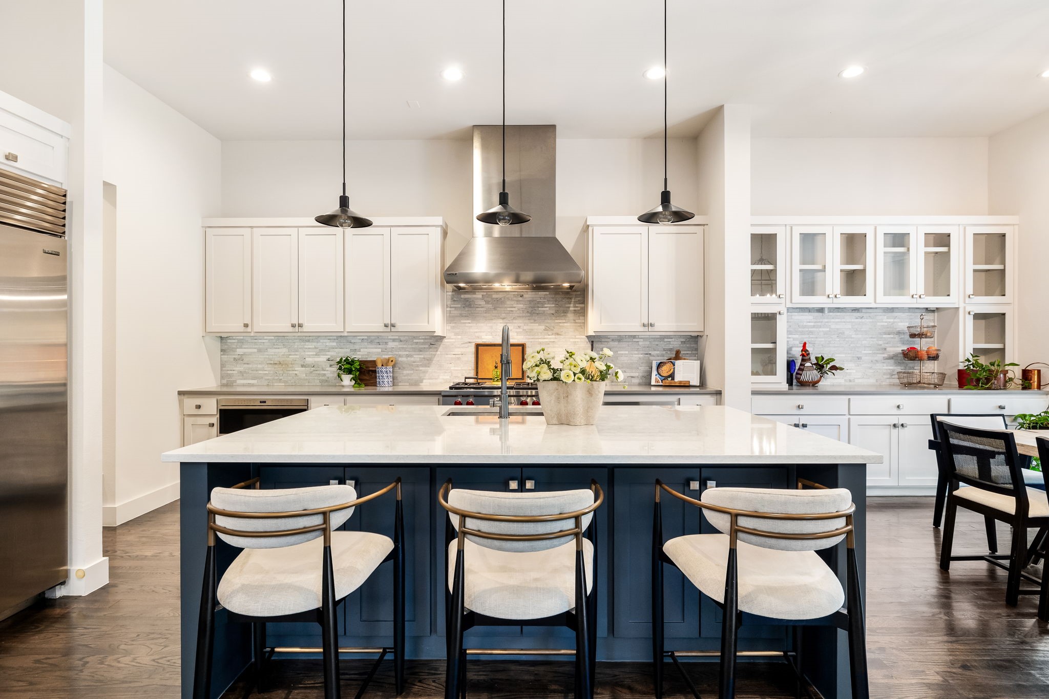 6921 Valley View Lane