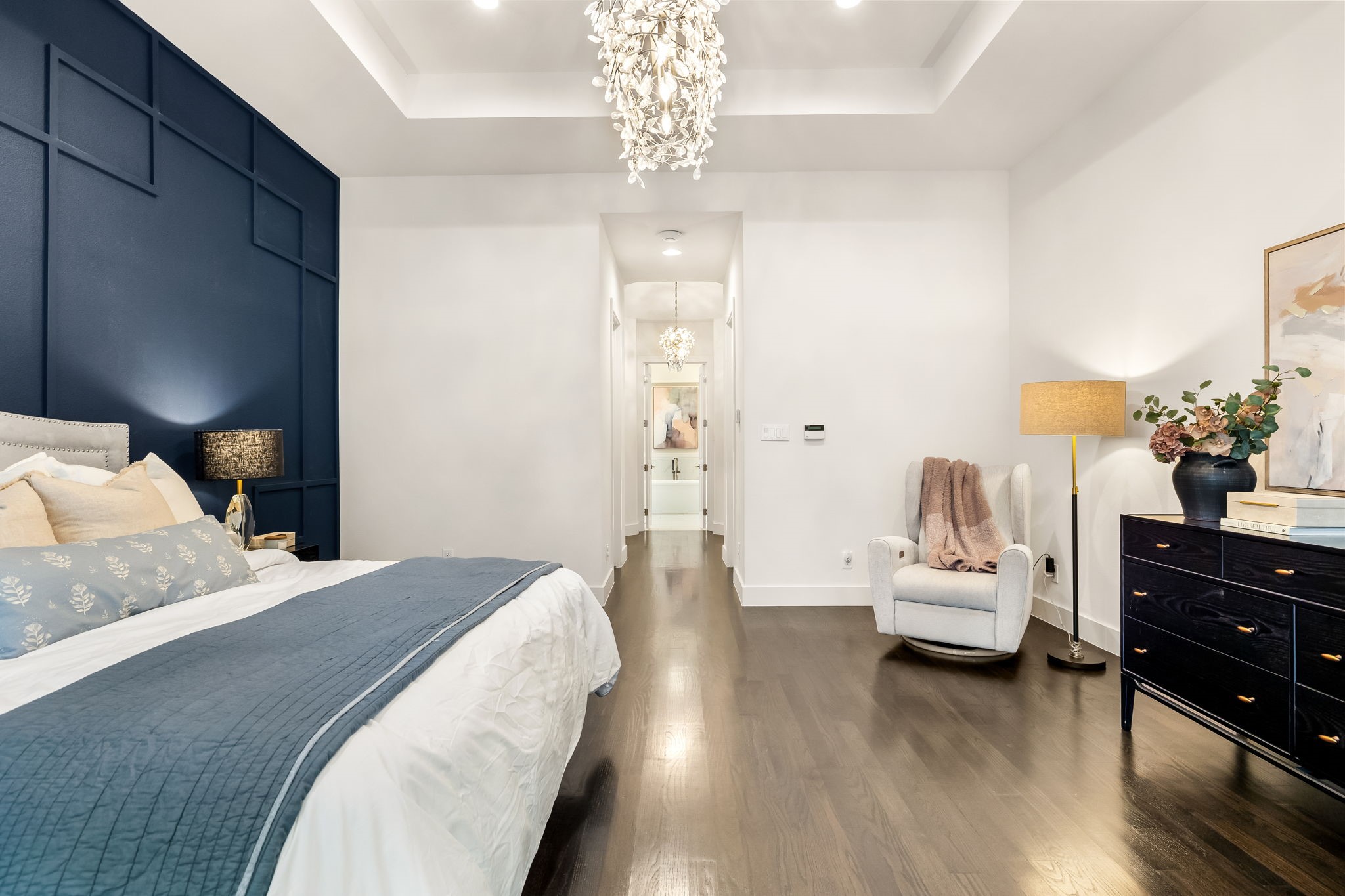 6921 Valley View Lane