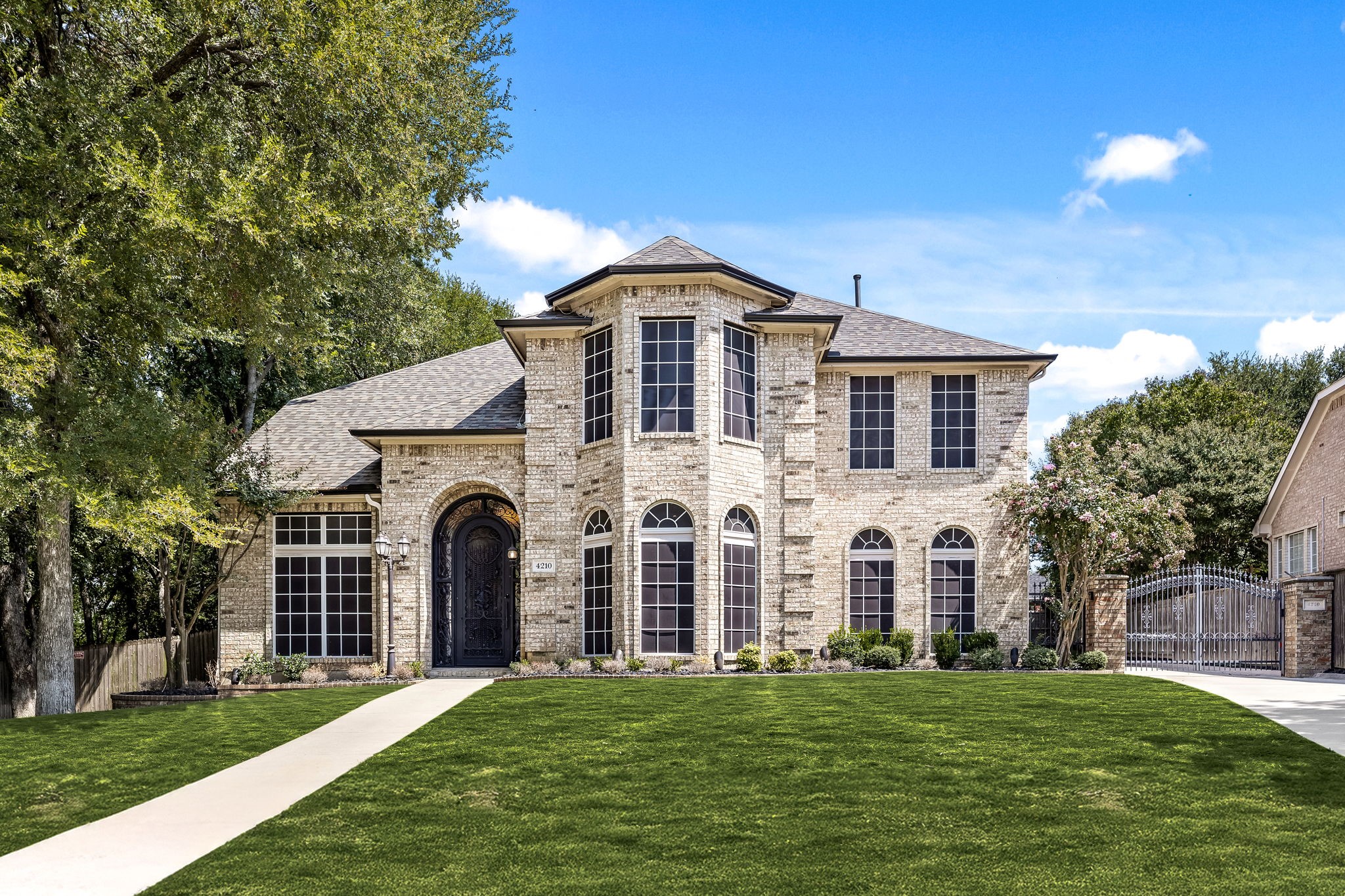 4210 Edgeview Court