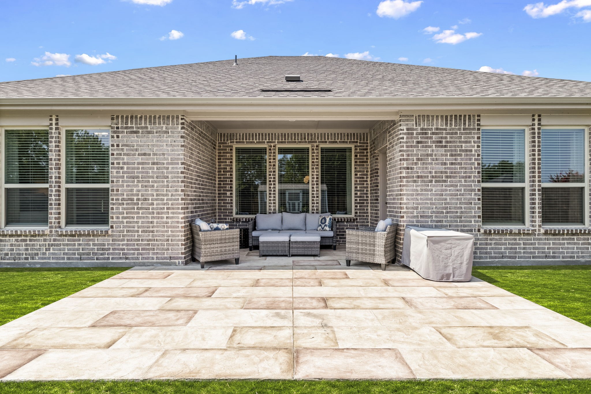 411 Heritage Hill Drive