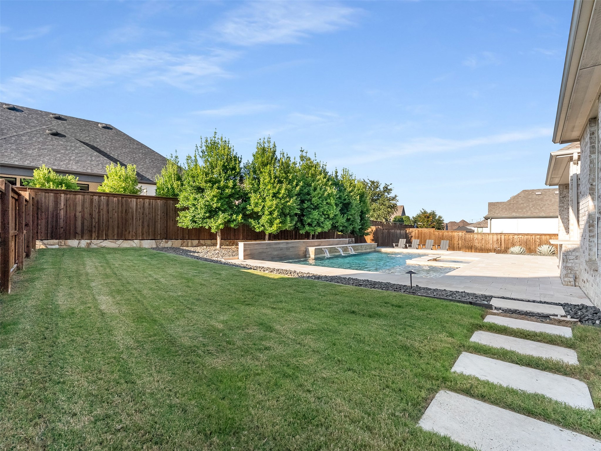 2201 Longmont Lane